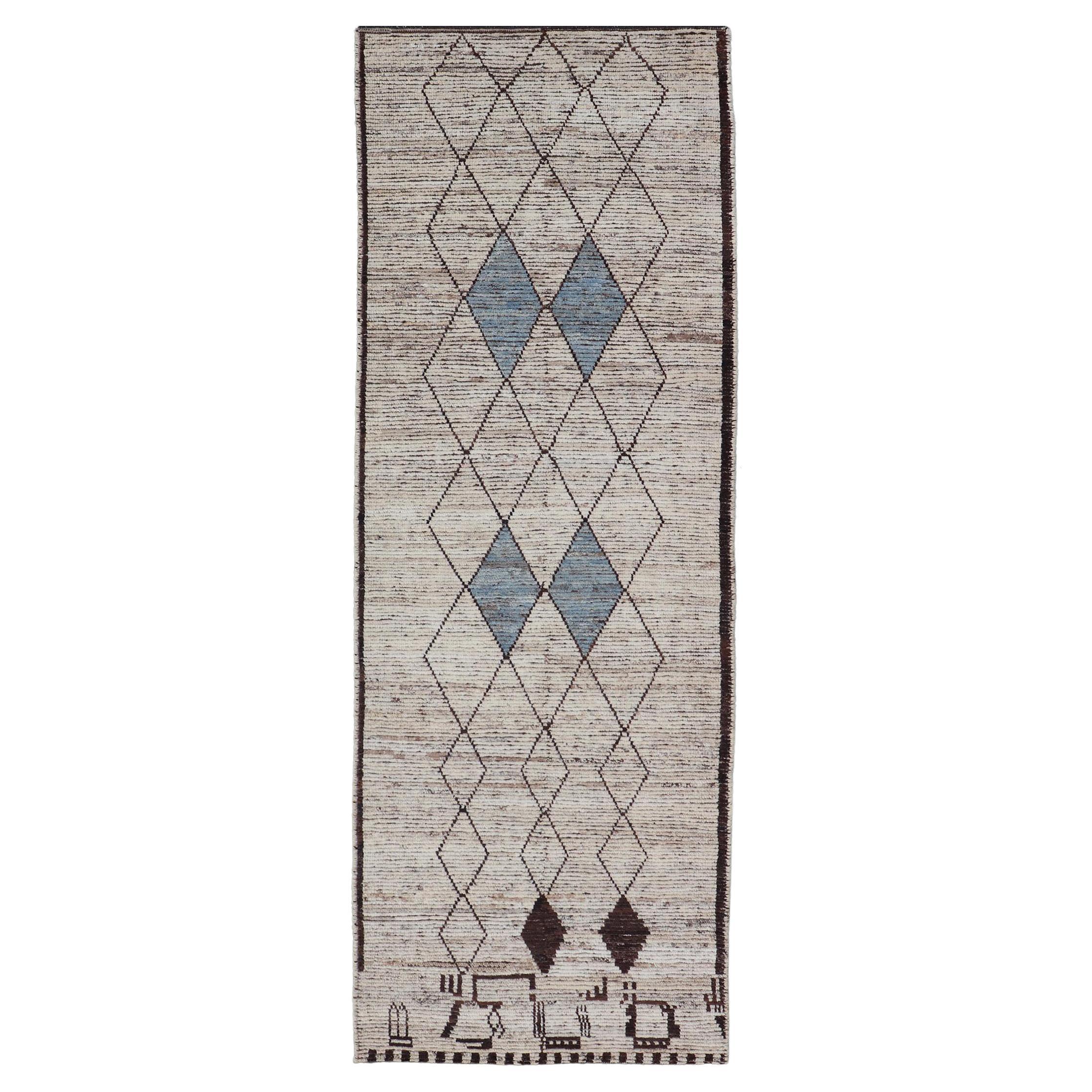 Modern Hand-Knotted Runner in Wool with Diamond Design in Neutral Tones For Sale