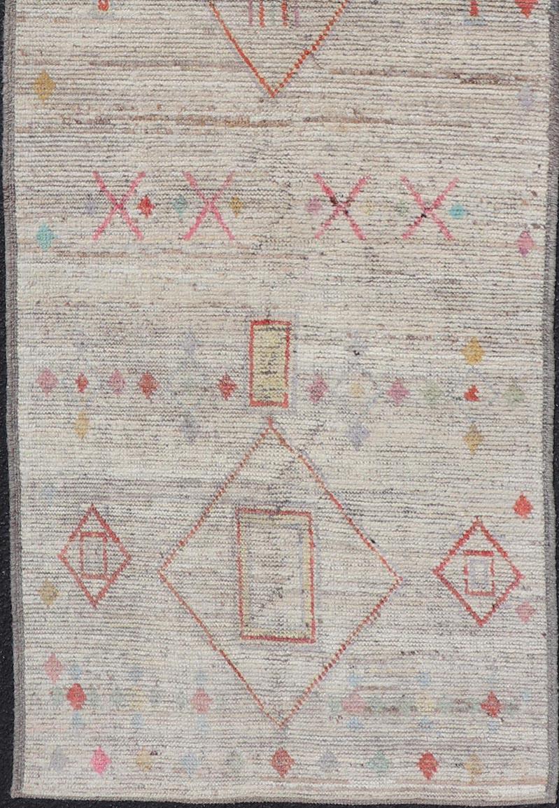 Modern Hand-Knotted Runner in Wool with Sub-Geometric Design in Multicolor For Sale 3