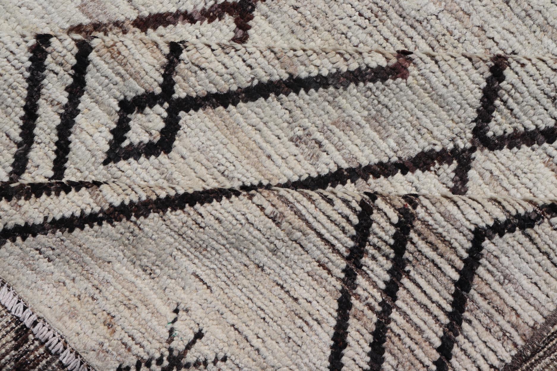  Tribal Moroccan Modern Rug in Wool with Geometric Diamond Design  For Sale 8