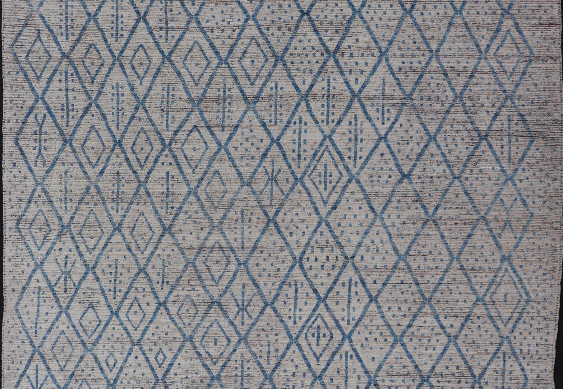Modern Hand-Knotted Tribal Rug in Wool with Sub-Geometric Design in Blue & Ivory For Sale 2