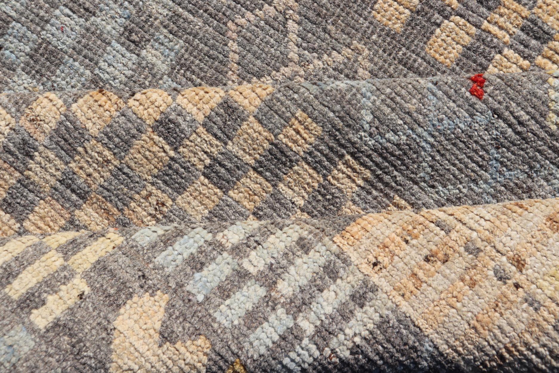 Moderner handgeknüpfter Stammesteppich aus Wolle mit subgeometrischem Design in Multicolor im Angebot 5