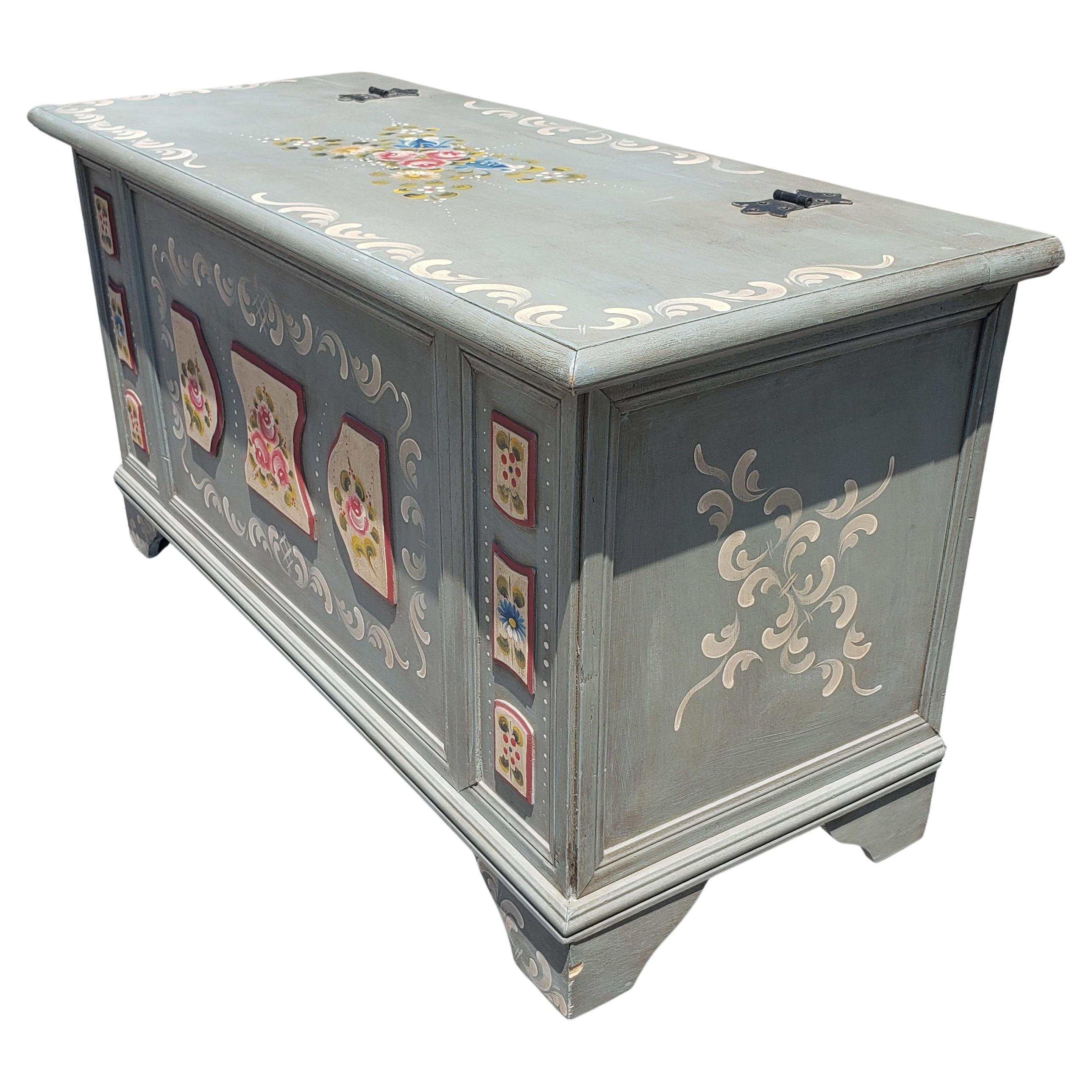 20th Century Modern Hand-Painted Pine Blanket Chest with Side Drawer Cabinet For Sale