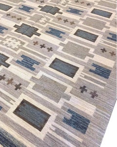 Handwoven Wool Swedish-Inspired Rug, Modern Design, India, 147x109 in