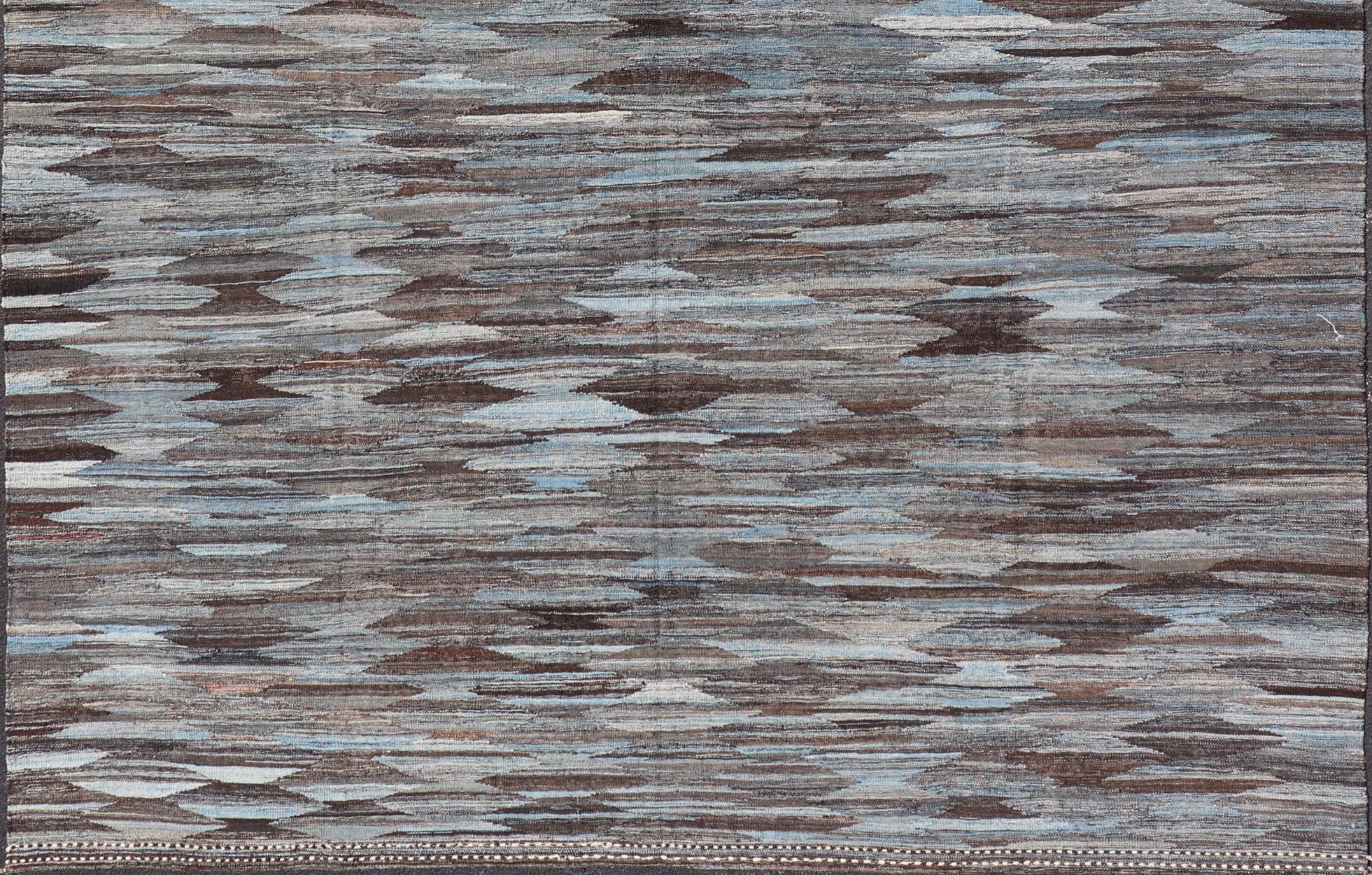 Modern Hand-Woven Flatweave Kilim in Wool with Sub-Geometric Diamond Design For Sale 3