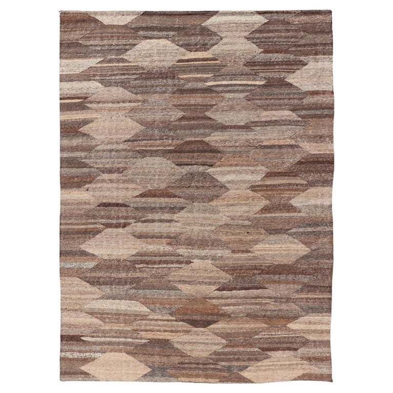Modern HandWoven Flatweave Kilim in Wool with SubGeometric Diamond