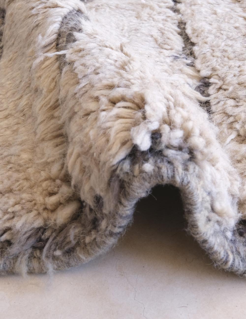 Modern Hand Woven Moroccan Neutral Textured Rug in White, Taupe and Cream Wool For Sale 1