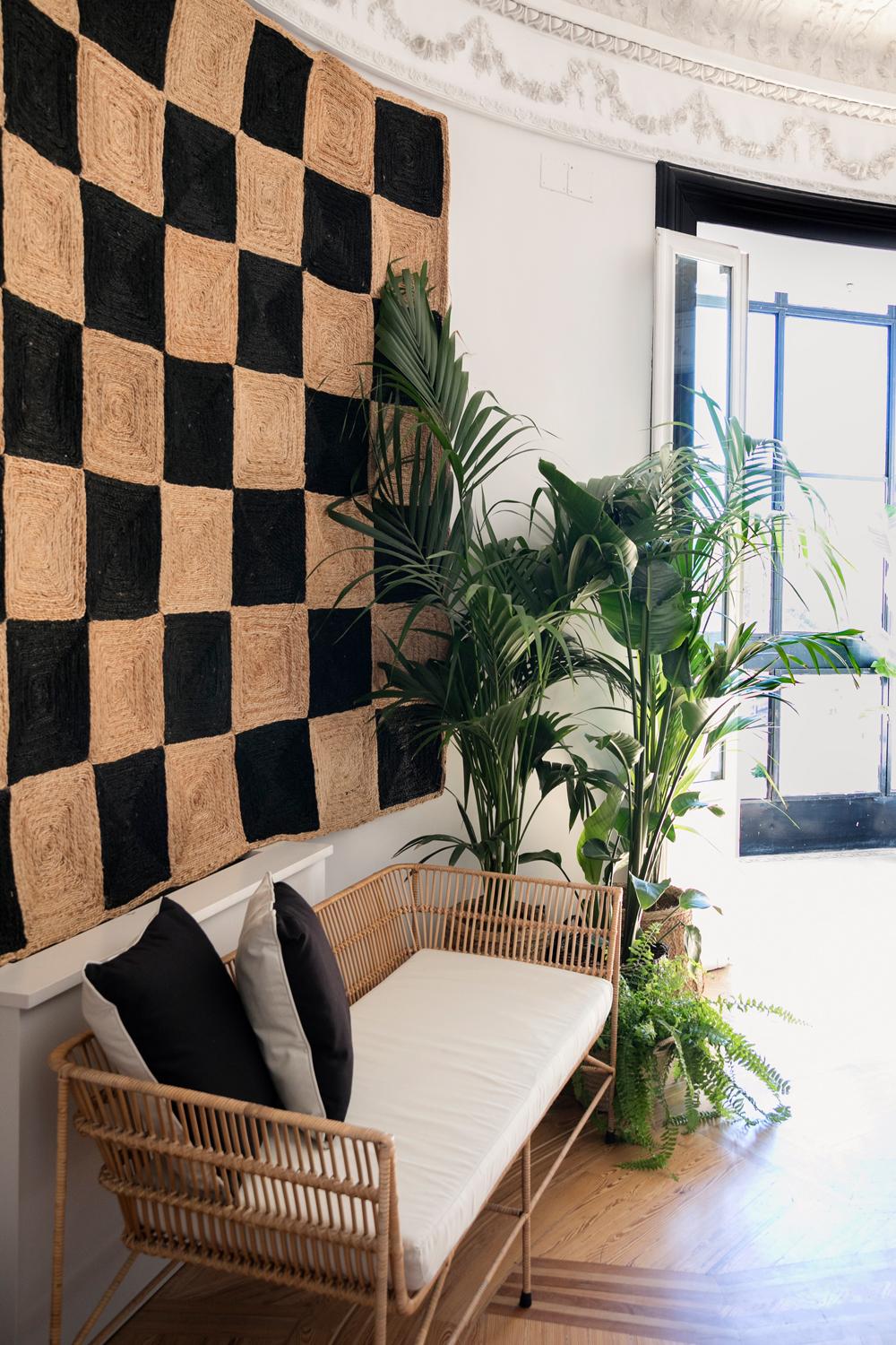 Modern Handbraided Jute Rug Black&Natural Checkers For Sale 2