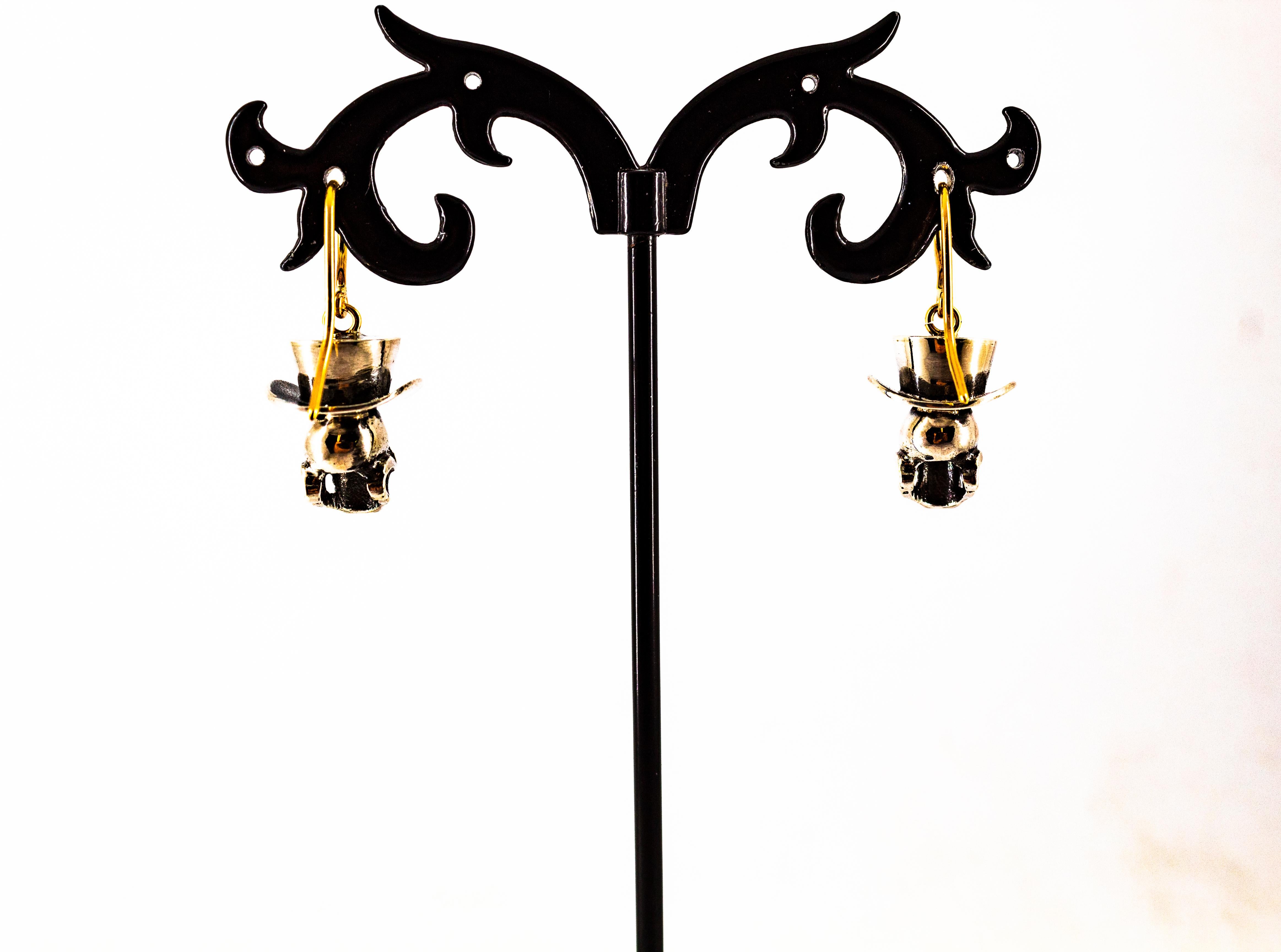 Moderne moderne handgefertigte Ohrringe aus Sterlingsilber Gelbgold mit „ Schädel“-Ohrringen im Angebot 7