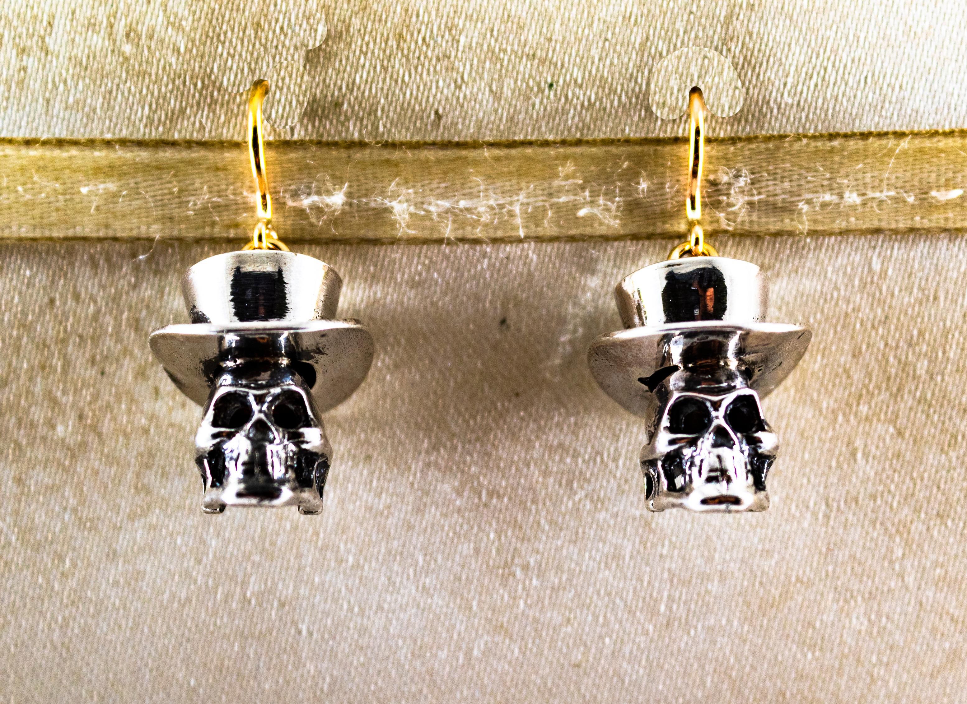 skull earrings