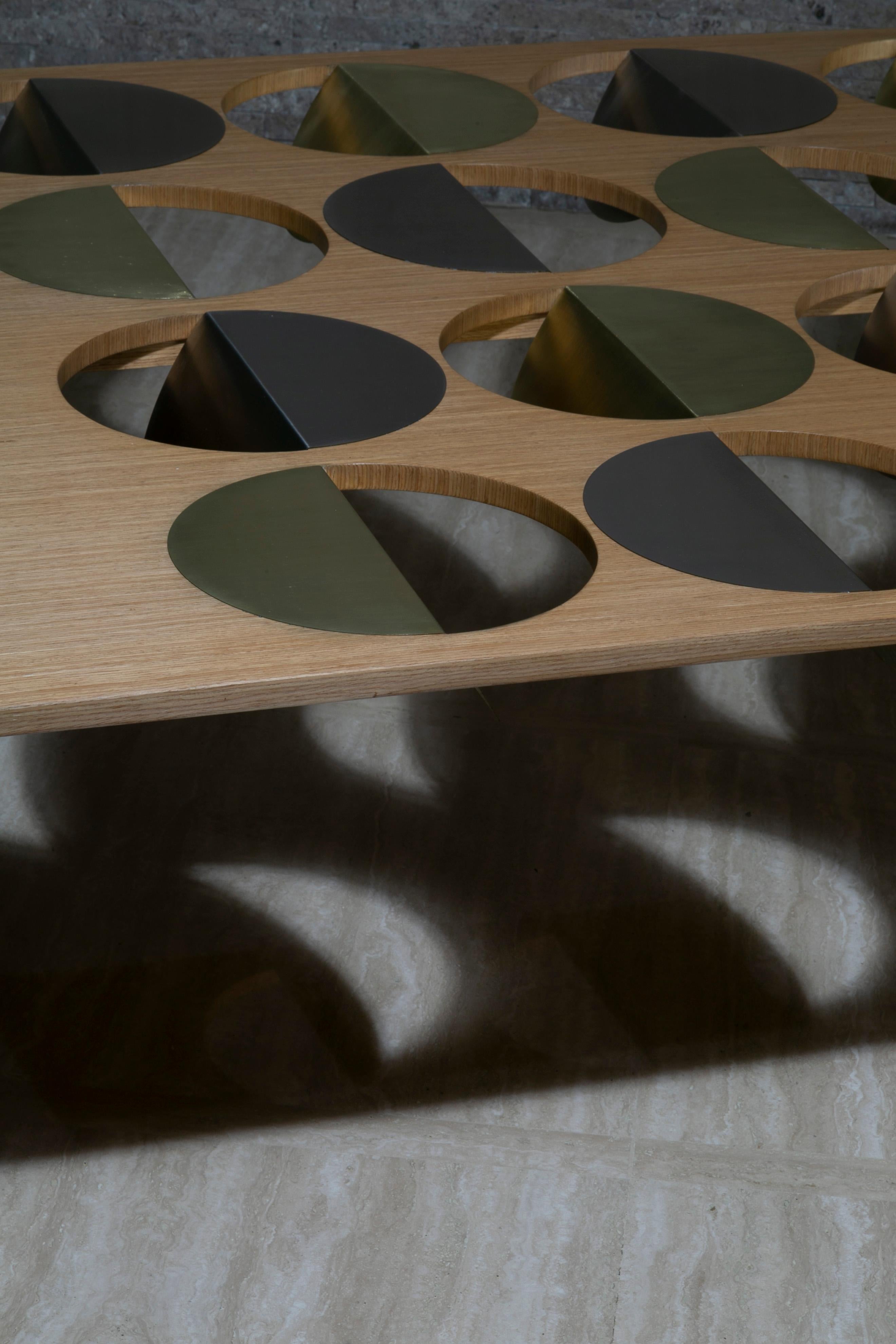 Table basse géométrique Chêne Bois Laiton Métal Acier Inoxydable par Ana Volante Neuf - En vente à Miami, FL