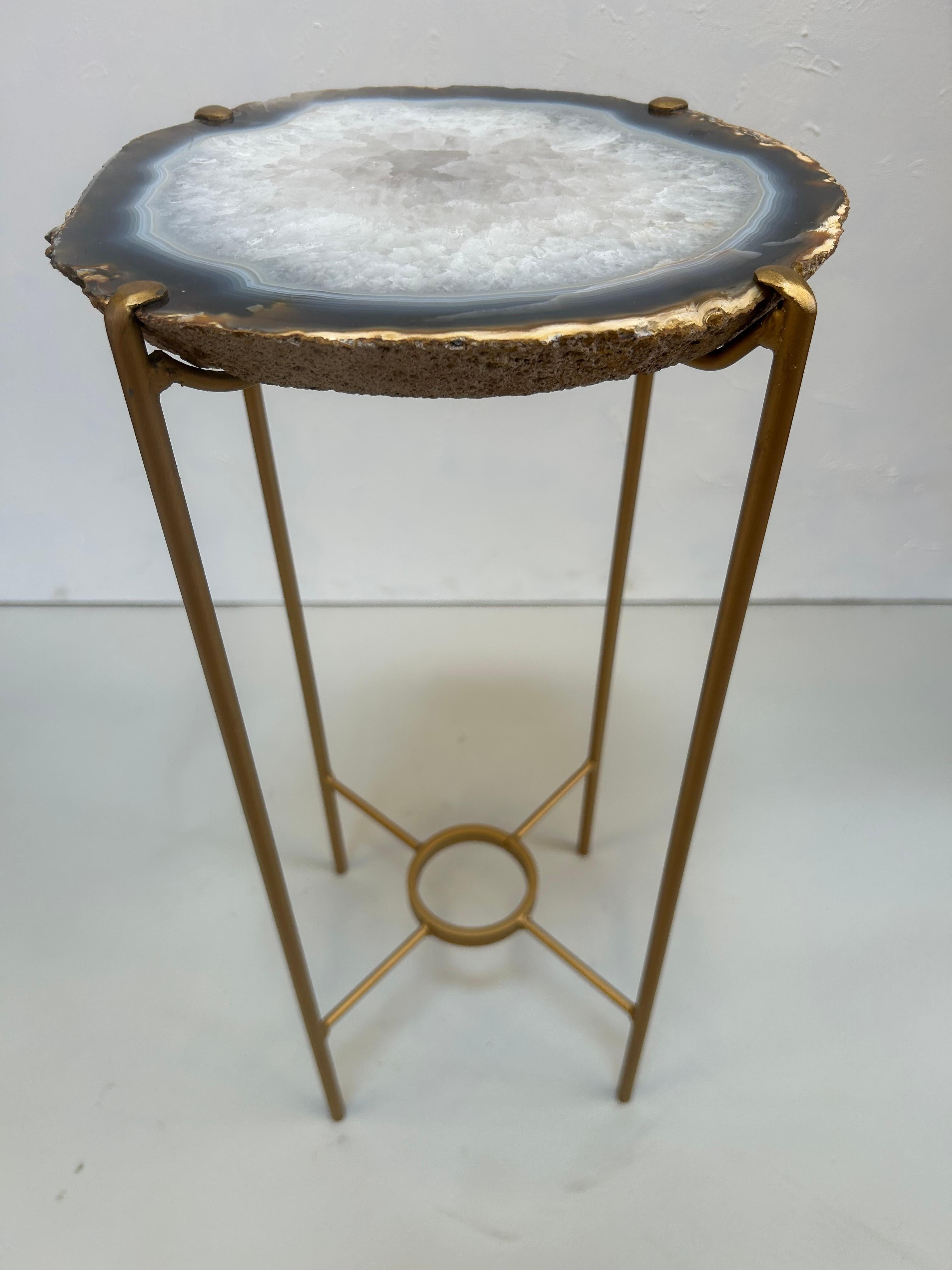 Organique Table à boire moderne en géode fabriquée à la main en vente