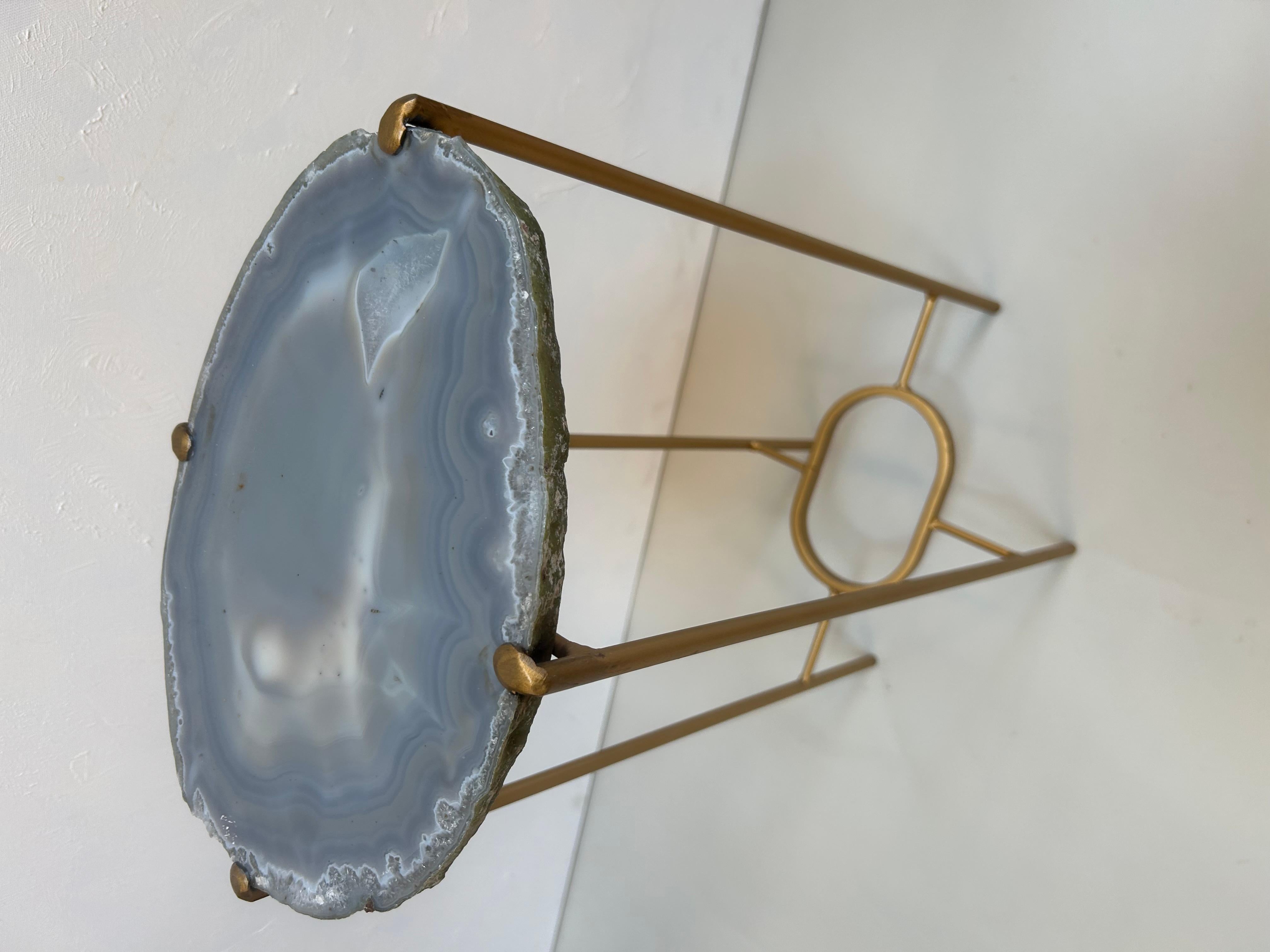 Américain Table à boire moderne en géode fabriquée à la main en vente