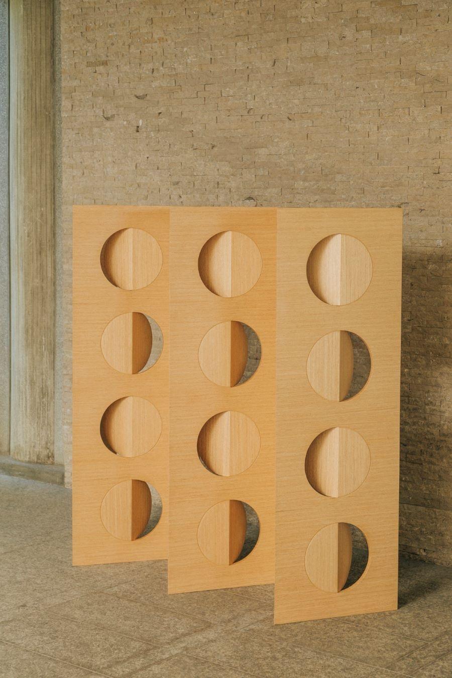 Oak wood moon divider
Baltic birch plywood with quarter cut white oak veneer
Designed by Ana Volante
Dimensions each pyramid
160cm x 50cm x 42cm ( each module but sold together as a set )
63