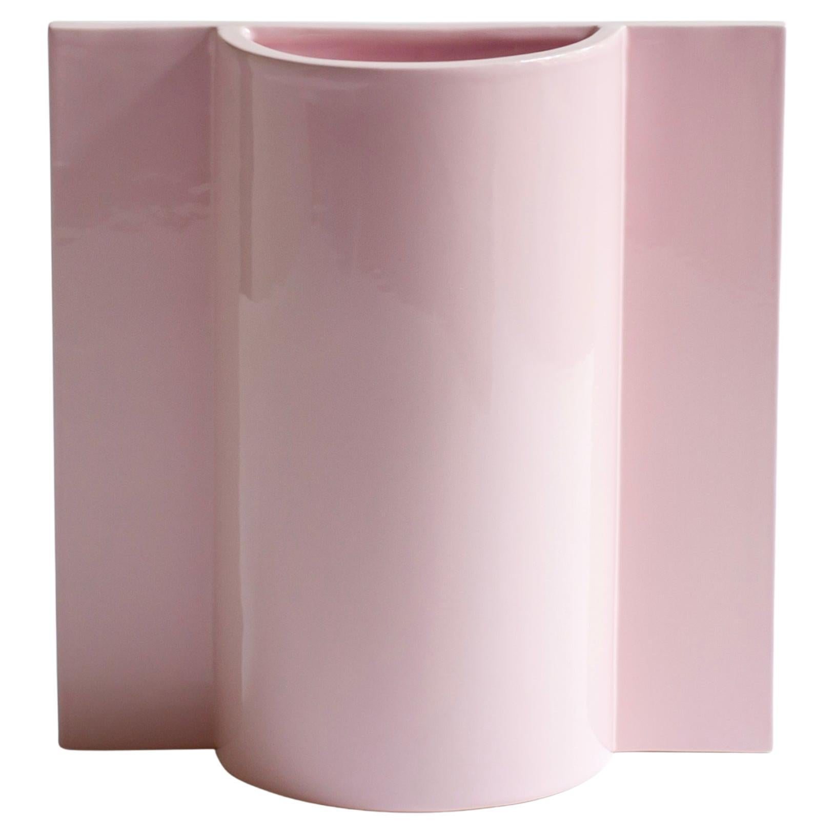 Moderne handgefertigte rosa „Queen“-Keramikvase, inspiriert von Schach, Italien