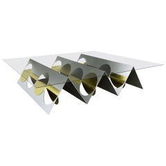 Geometrischer Couchtisch aus Edelstahl und Metall und Messing von Ana Volante