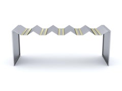 Panchina geometrica in metallo, acciaio inox, ottone di Ana Volante 21° secolo