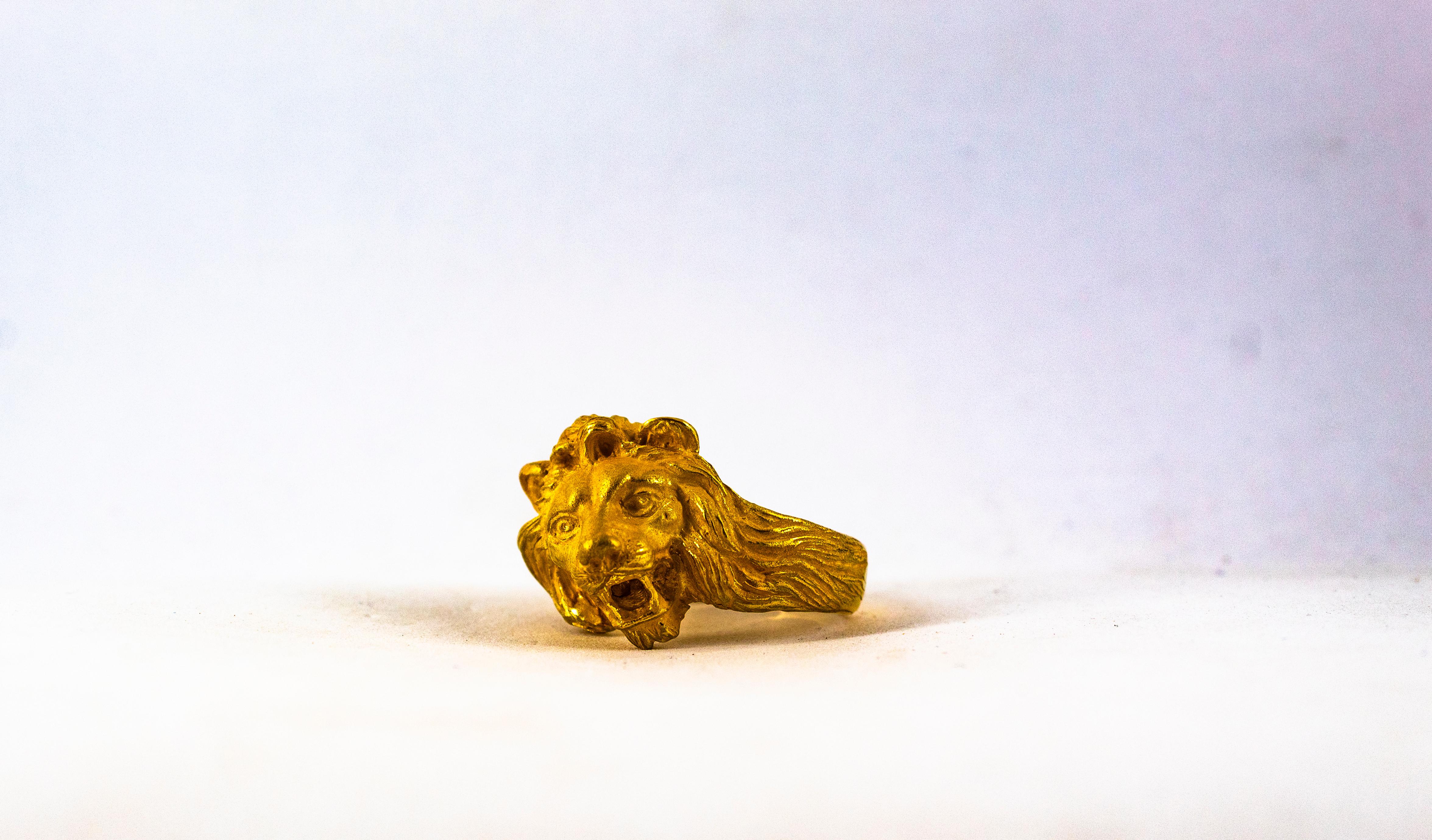 Bague cocktail moderne en or jaune « Lion » fabriquée à la main en vente 11