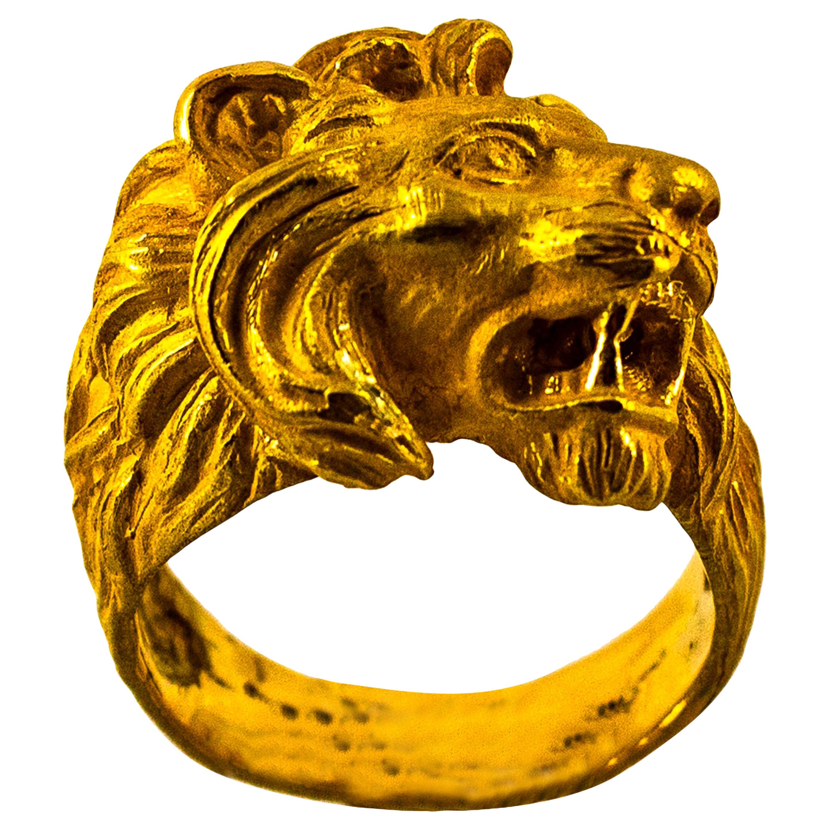 Modern Handcrafted Yellow Gold "Lion" Cocktail Ring For Sale