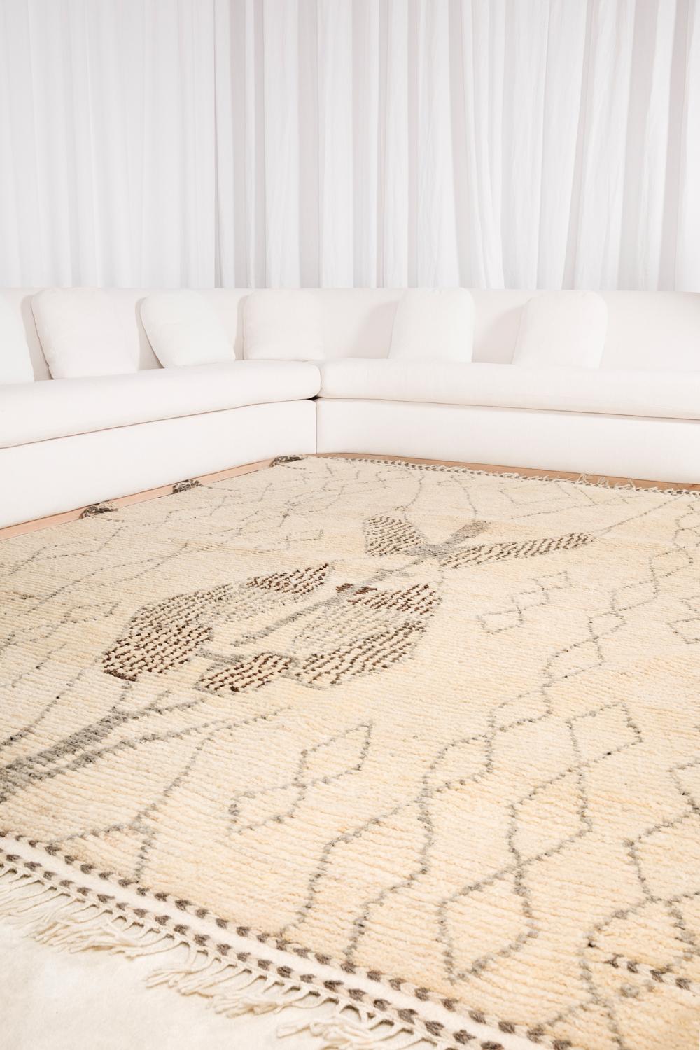 Modern Handknotted 100% Wool Rug High Pile Textures White, Brown & Greige Rafiki For Sale 8