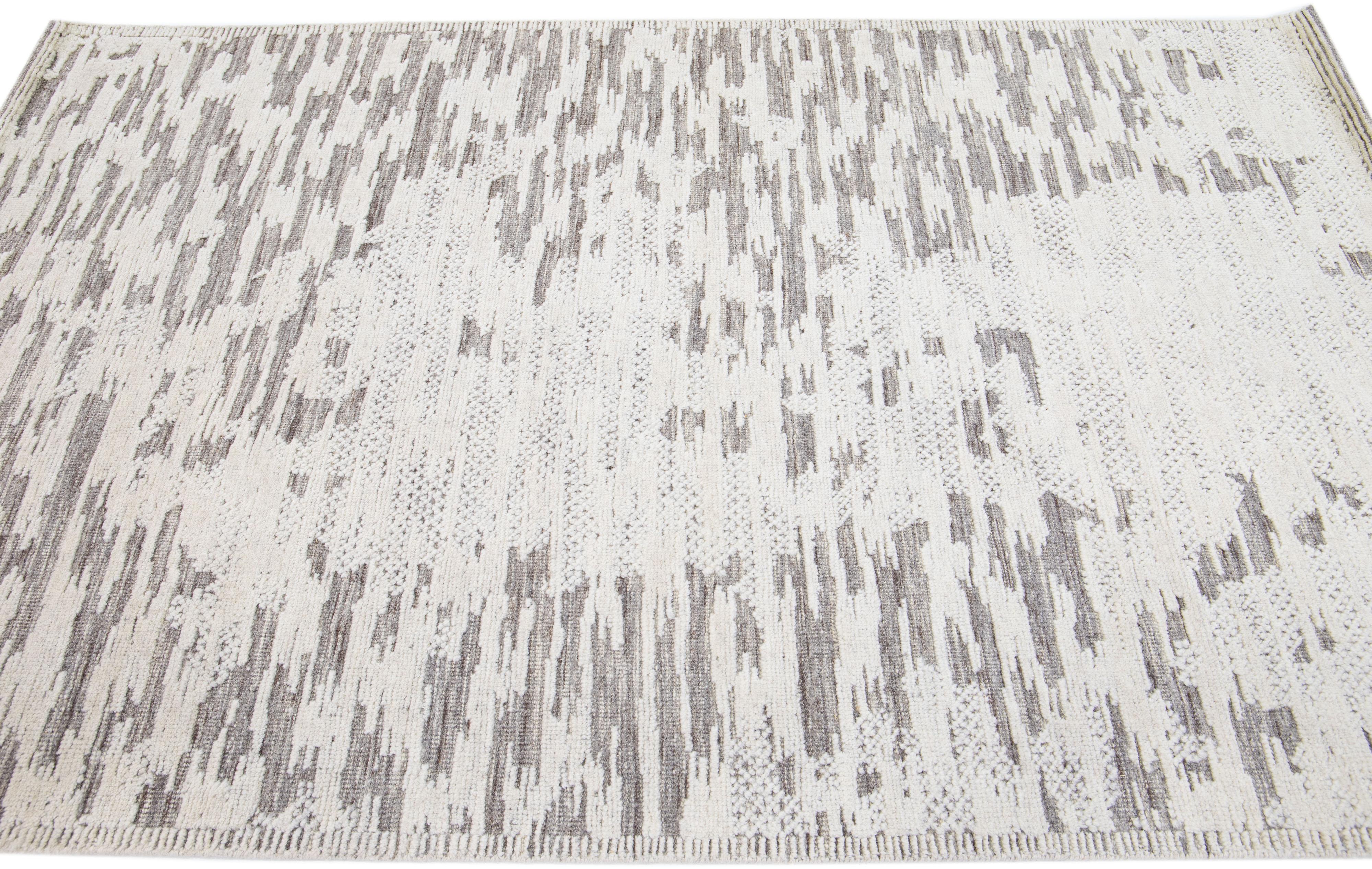 Indian Modern Handmade Abstract Moroccan Style Wool Rug in Beige by Apadana For Sale
