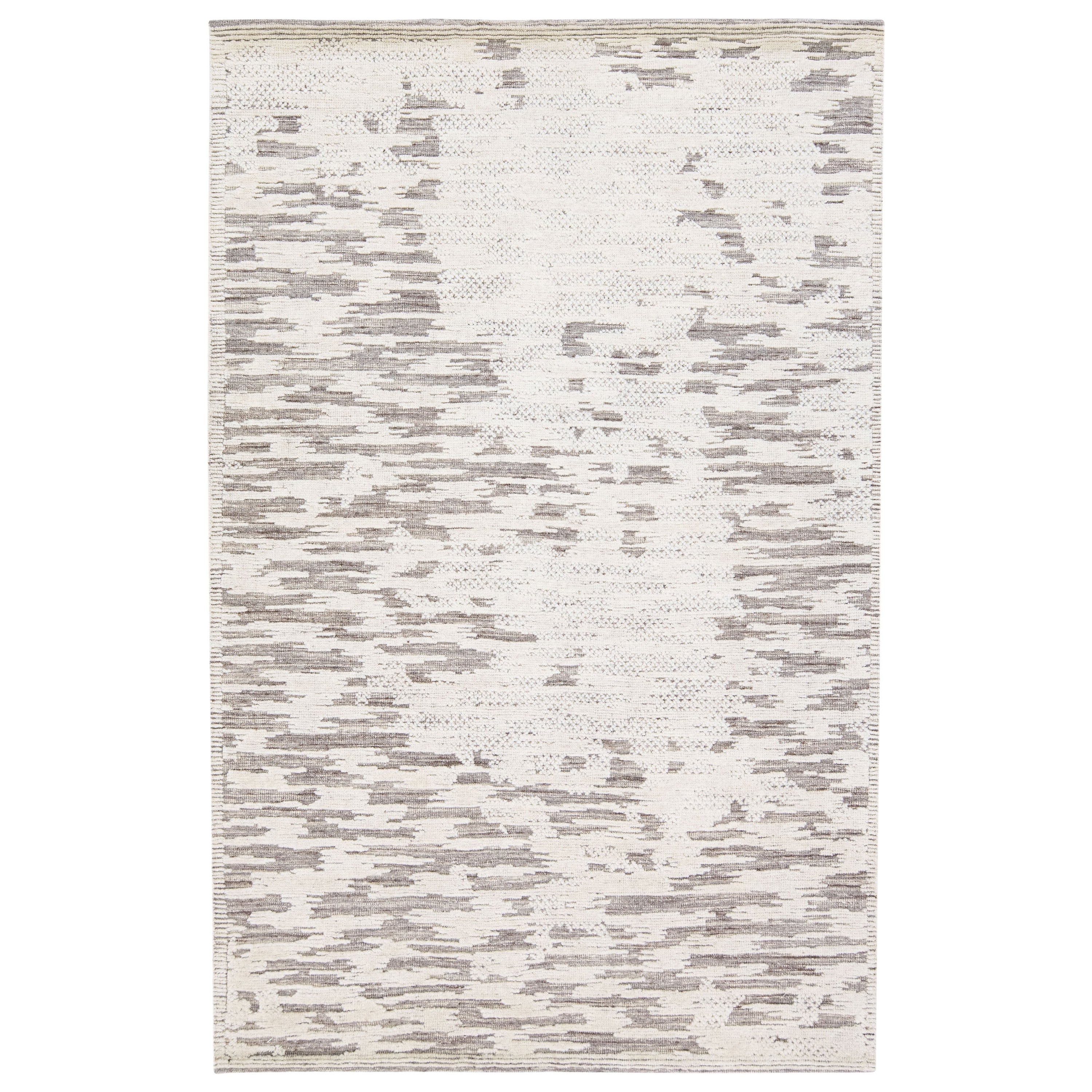 Tappeto moderno fatto a mano in stile marocchino astratto in lana beige di Apadana