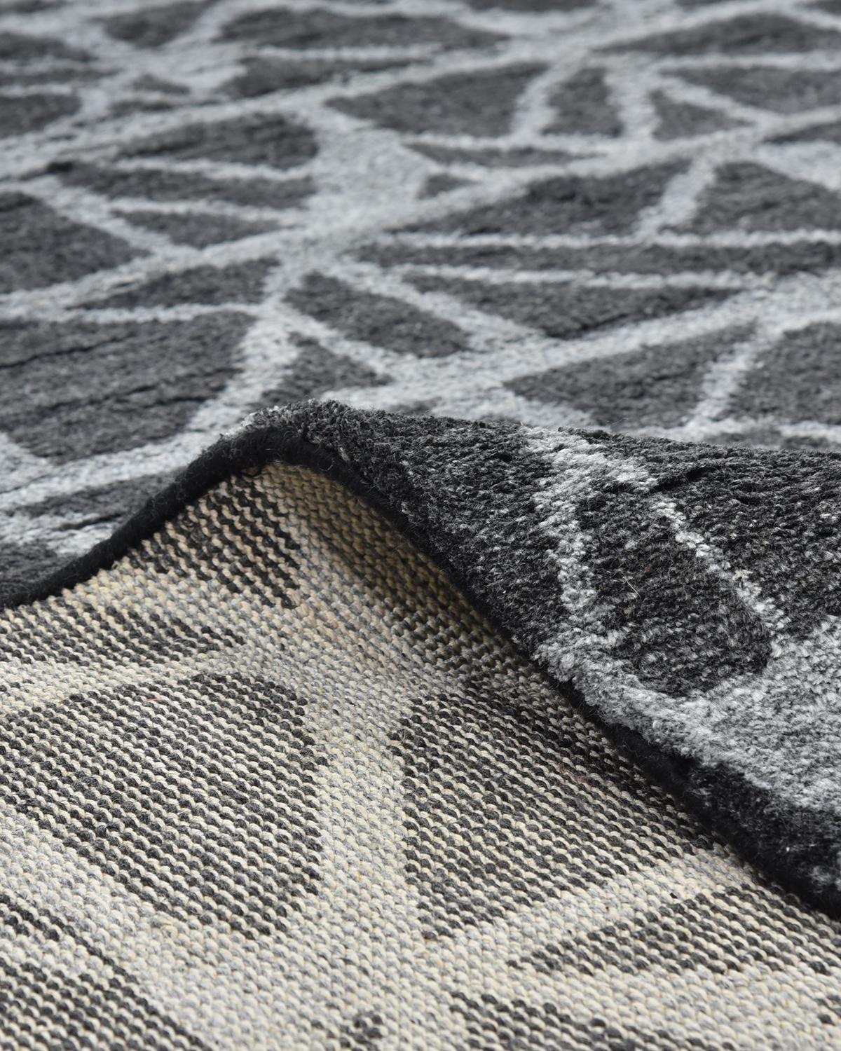 One-of-a-Kind Modern Viscose Wool Blend Hand Loomed Area Rug, Gray, 8 x 10 In New Condition In Norwalk, CT