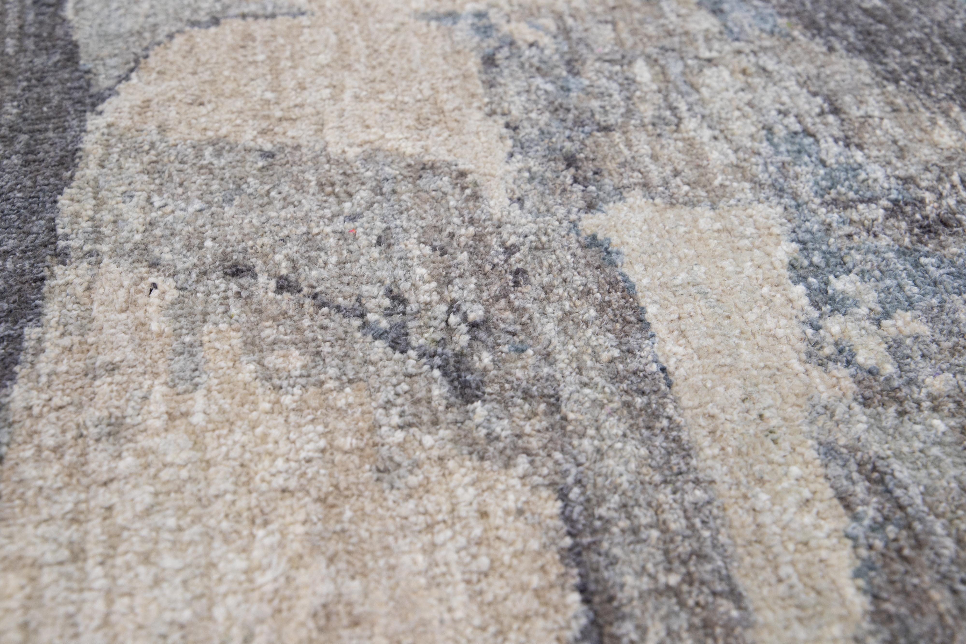 Moderner moderner handgefertigter blau/grauer abstrakter Teppich aus Wolle und Seide im Zustand „Neu“ im Angebot in Norwalk, CT