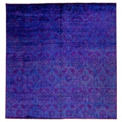 Tappeto moderno in lana quadrato blu e viola fatto a mano con motivo floreale