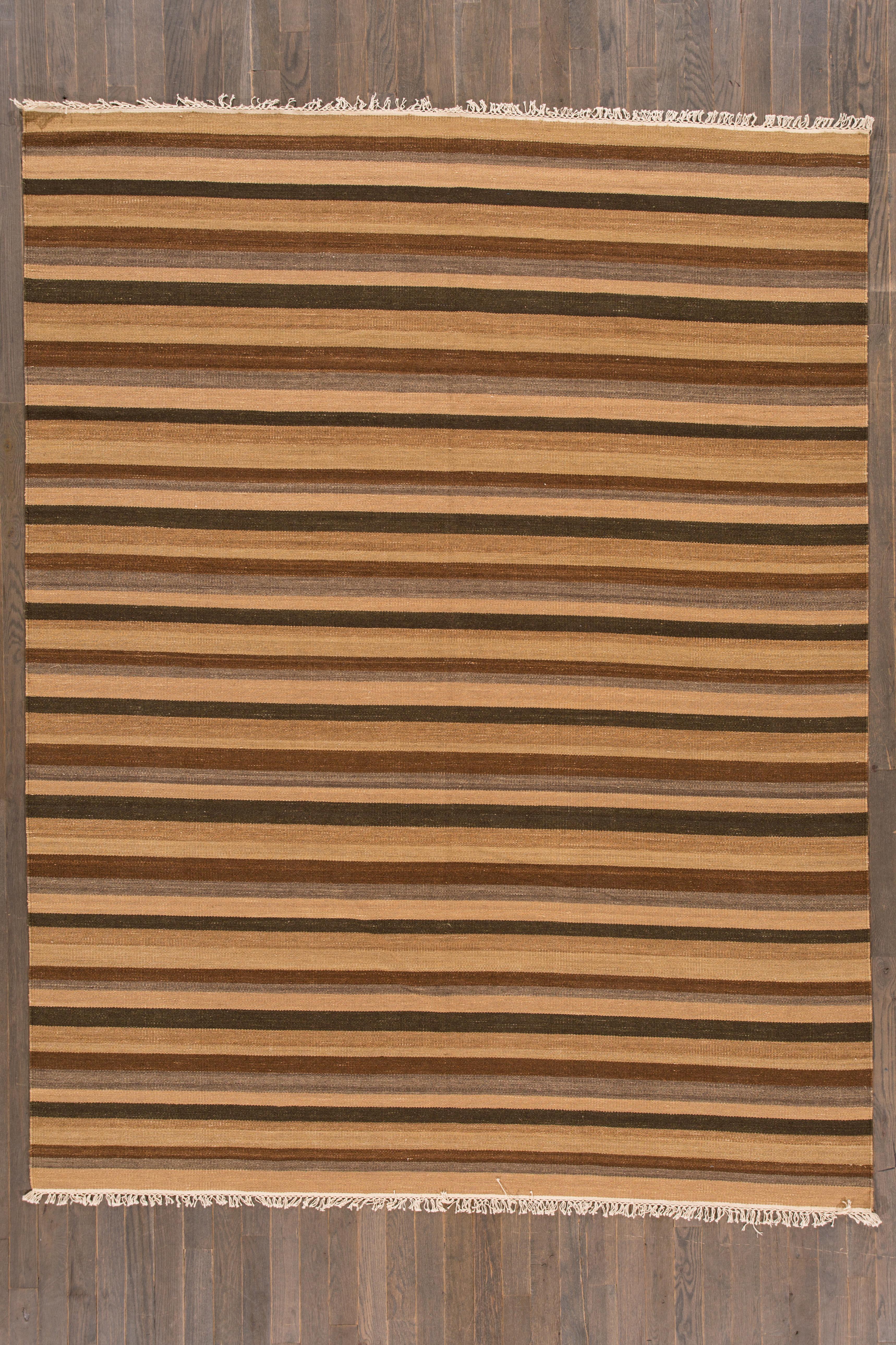 Gestreifter brauner Kelim-Teppich des 21. Jahrhunderts (21. Jahrhundert und zeitgenössisch) im Angebot