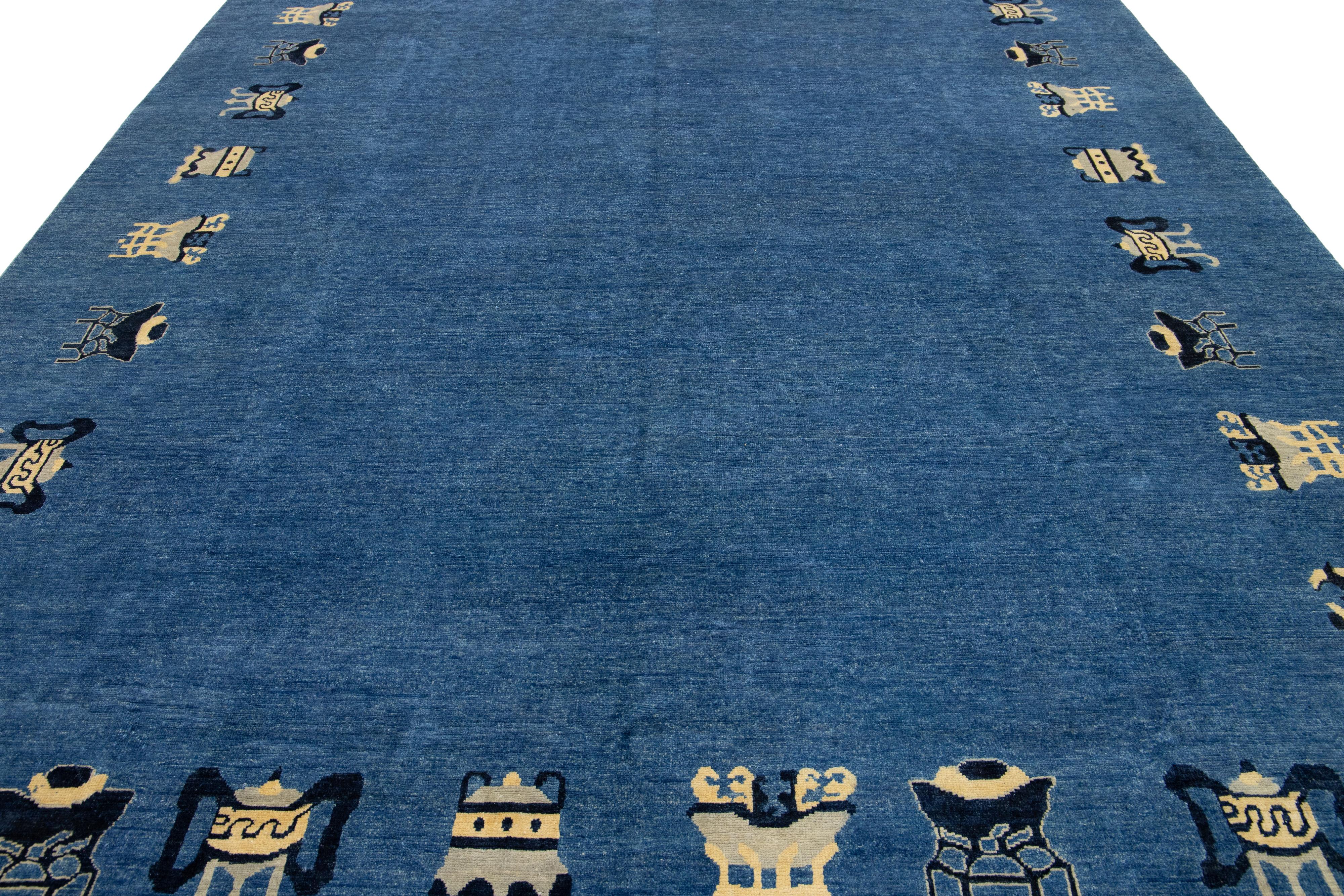 Tapis moderne en laine de style chinois fait à la main en bleu en vente 1