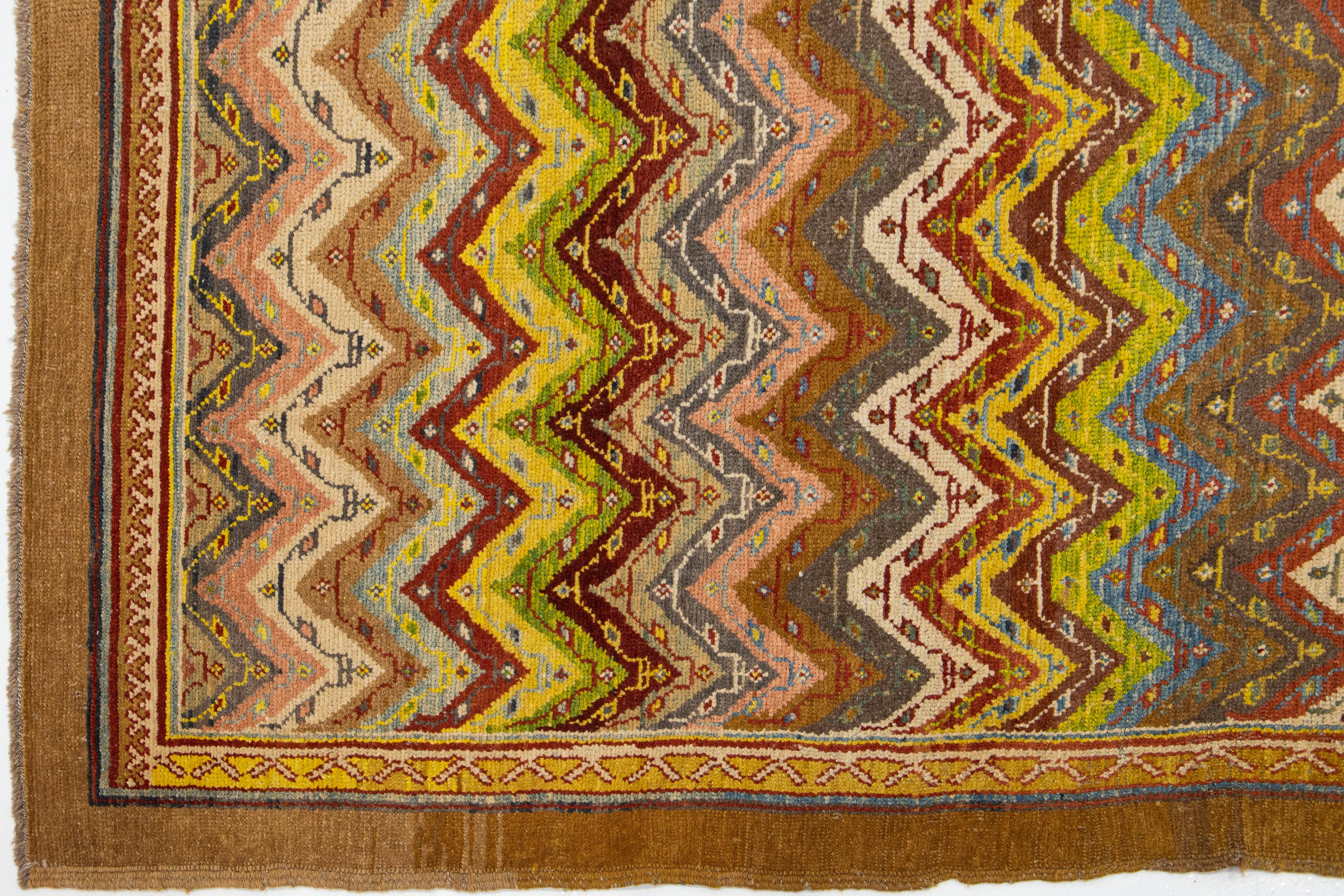 Tapis moderne déco en laine fait à la main avec un design multicolore en vente 5