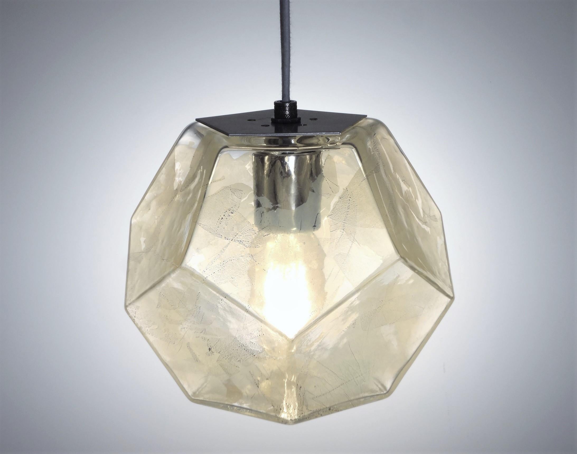 Modern Handmade Glass Lighting, Hedron Series Pendant in Bubbled Glass In New Condition For Sale In New York, NY