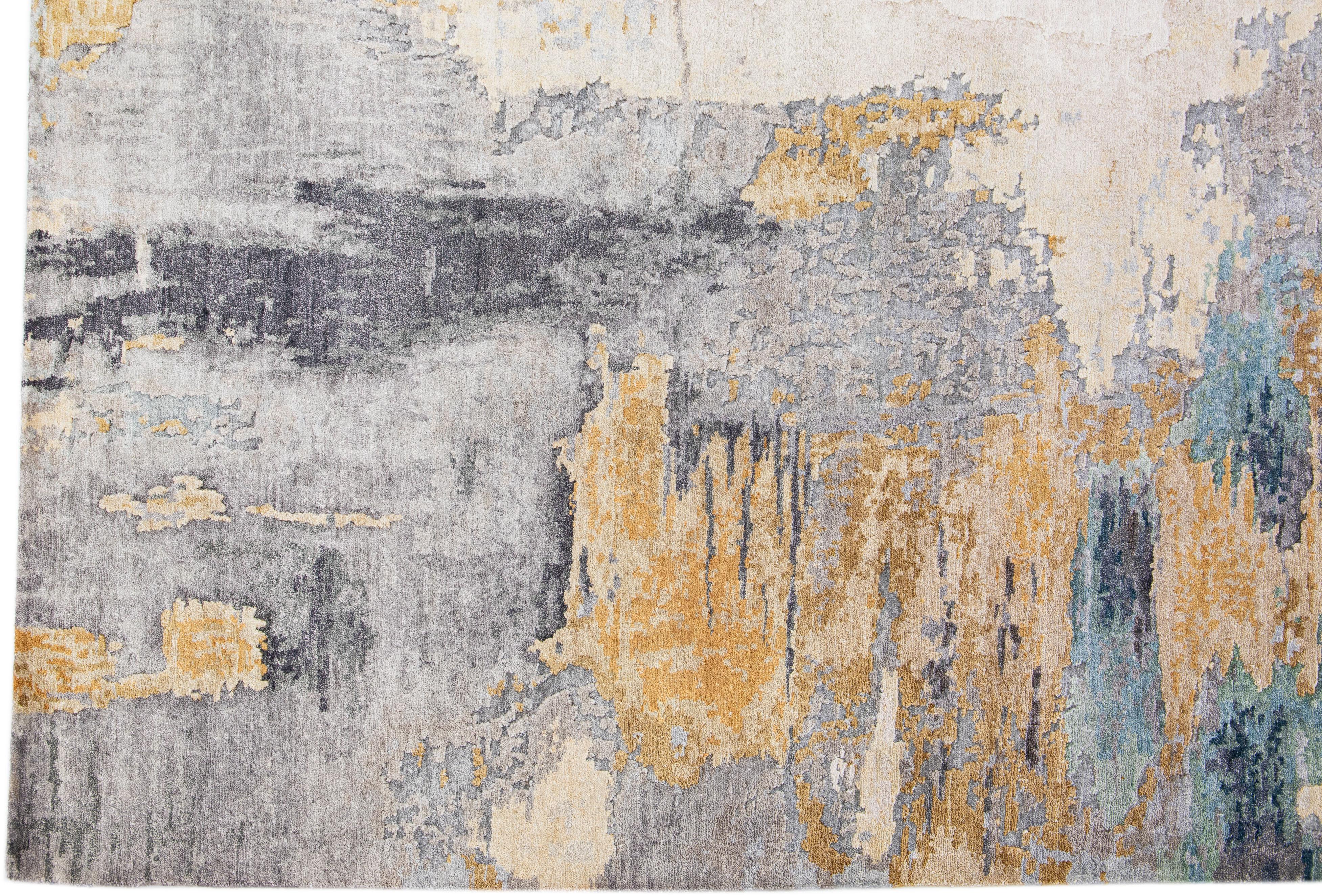 Modern Handmade Gray & Gold Abstract Wool & Silk Rug In New Condition For Sale In Norwalk, CT