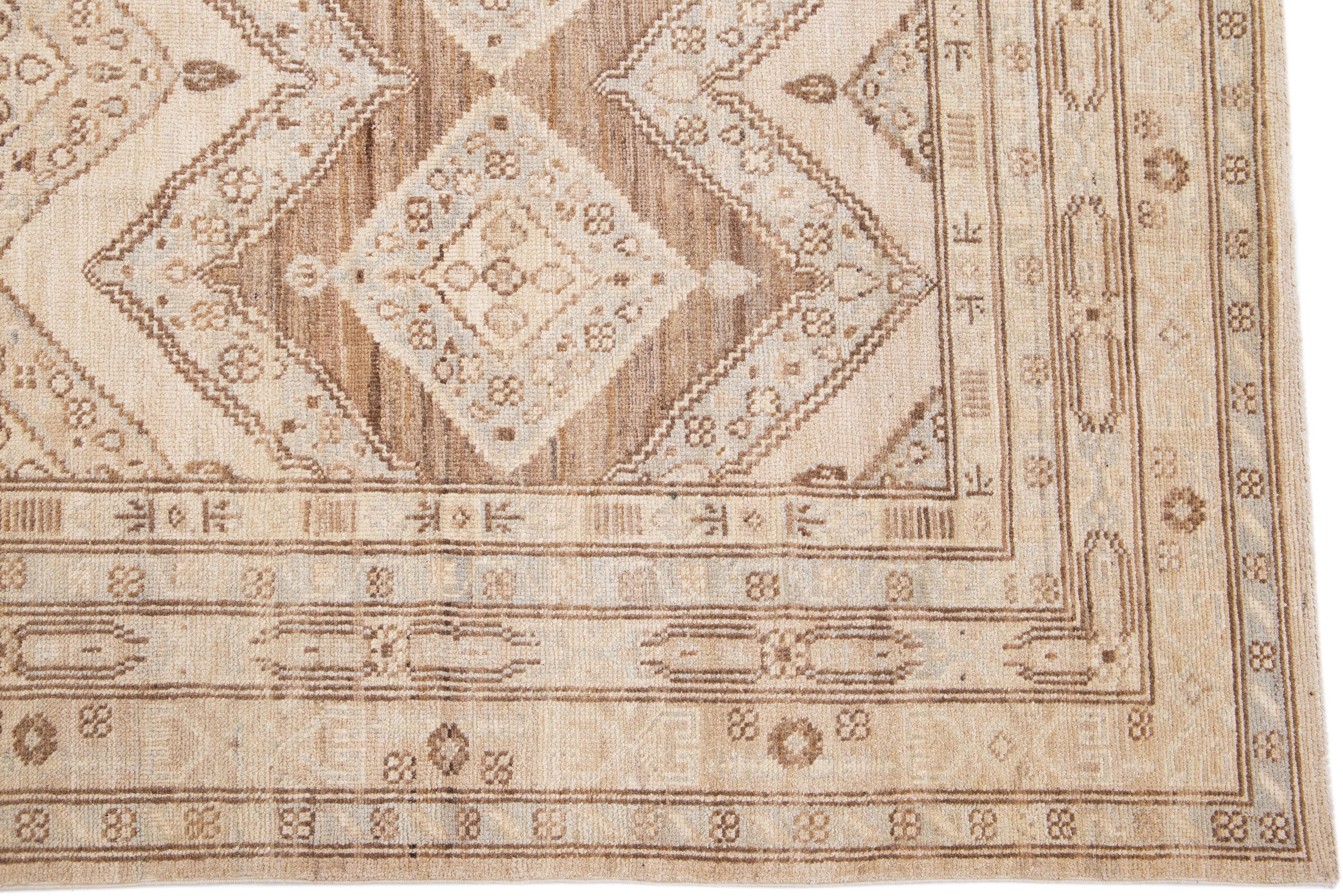 Hand-Knotted Modern Handmade Indian Peshawar Wool Rug with a Beige Geometric Motif For Sale
