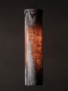 Abat-jour Lrg moderne en lin et micarta fait à la main avec baldaquin blanc par Mutuus Studio