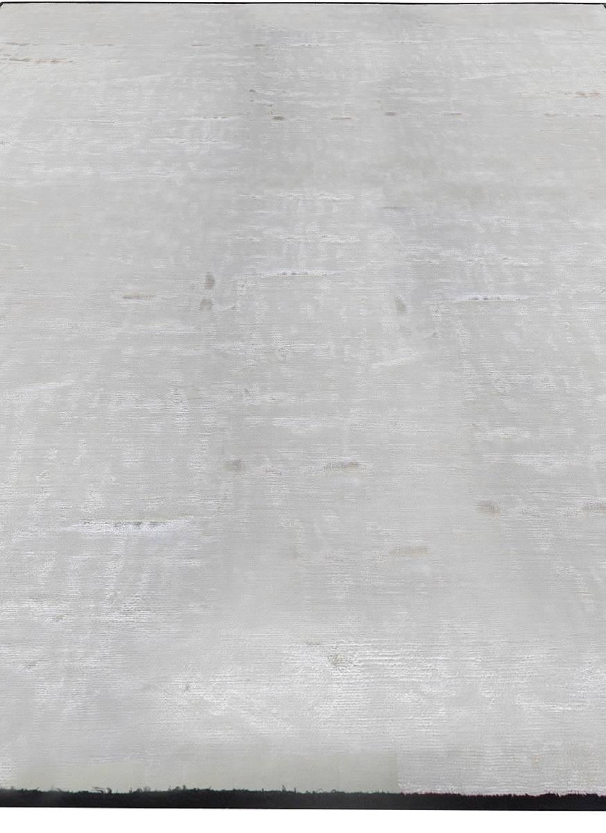 Tapis moderne en soie fait à la main par Doris Leslie Blau.
Taille : 342 × 497 cm (11'3