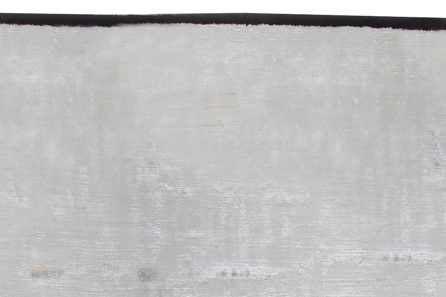Noué à la main Tapis moderne en soie fait à la main par Doris Leslie Blau en vente