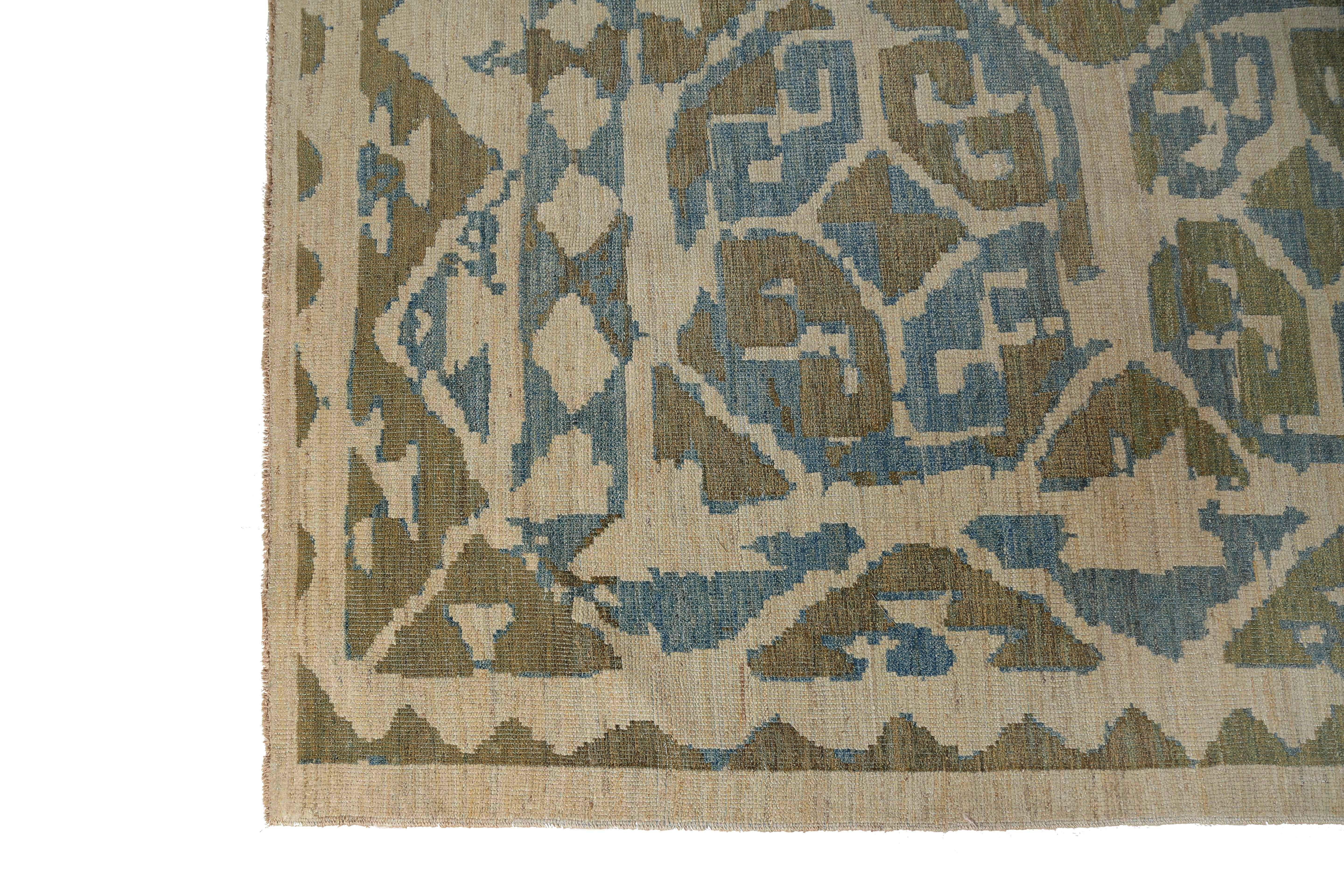 Introducing our exquisite handmade Sultanabad rug, measuring 9'8