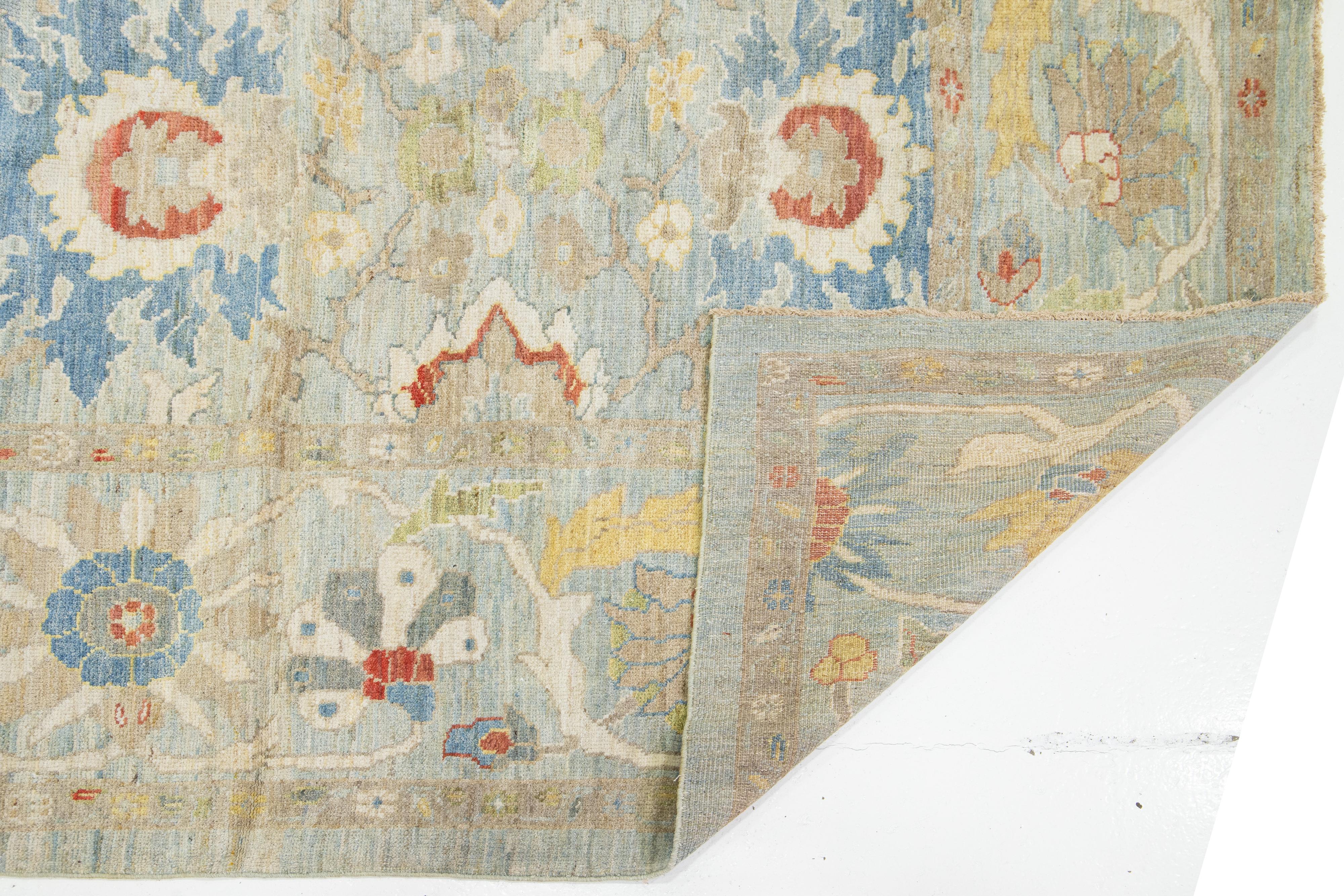 Moderner handgefertigter Sultanabad-Wollteppich mit Allover-Muster in Hellblau im Zustand „Neu“ im Angebot in Norwalk, CT