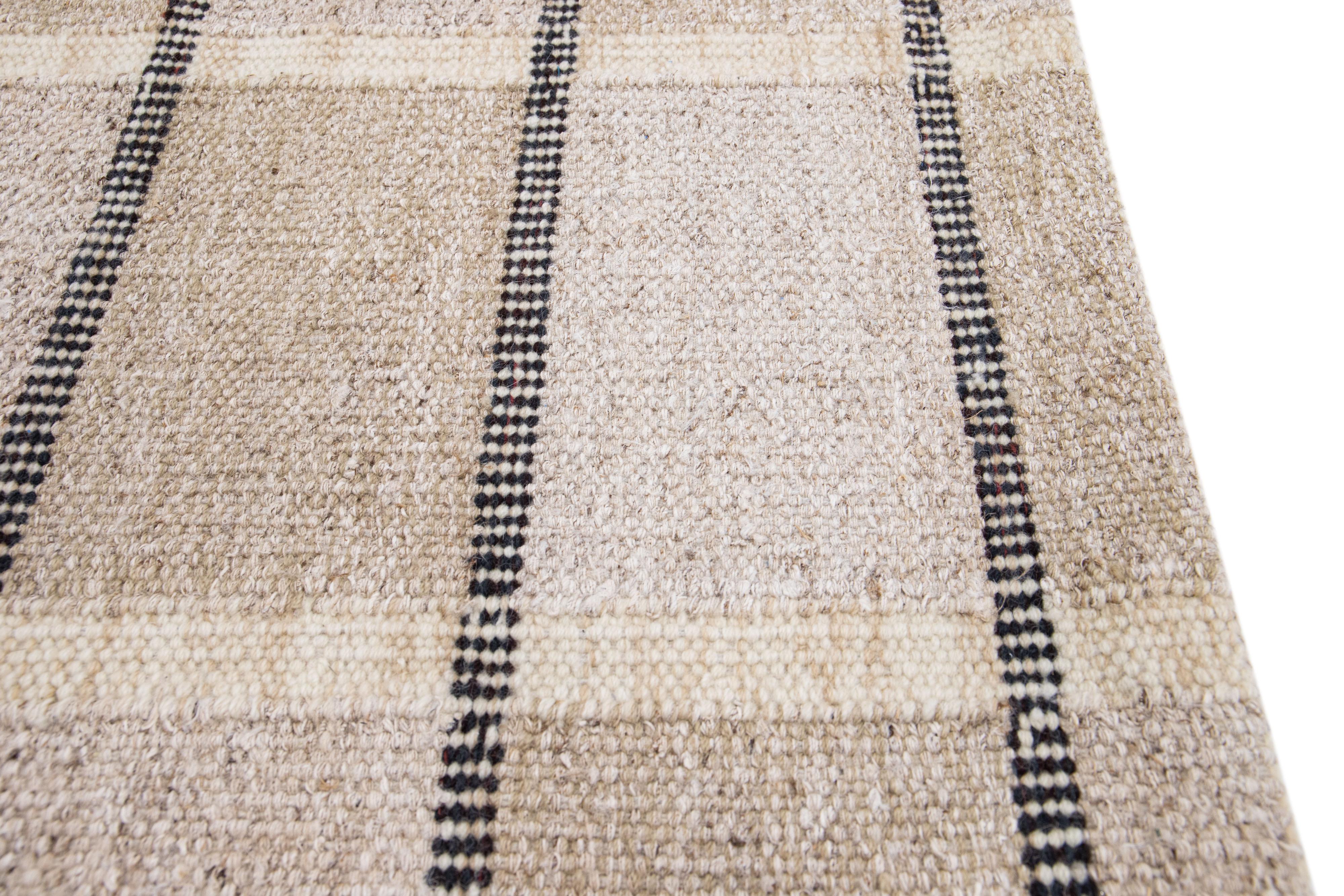 Indien The Moderns Handmade Swedish Style Brown Custom Wool Rug (tapis de laine moderne fait à la main) en vente