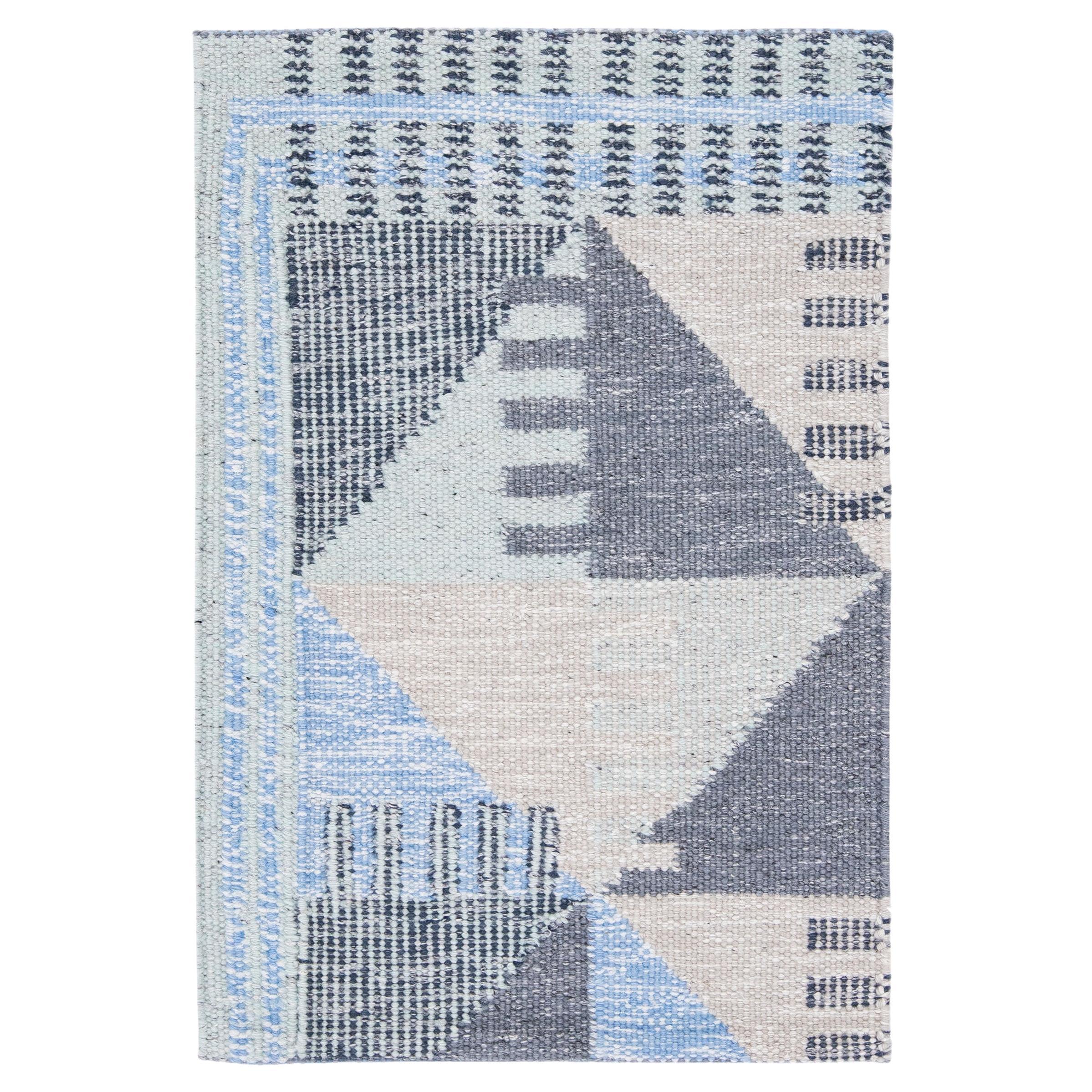 Tapis en laine gris moderne fait à la main de style suédois et personnalisé
