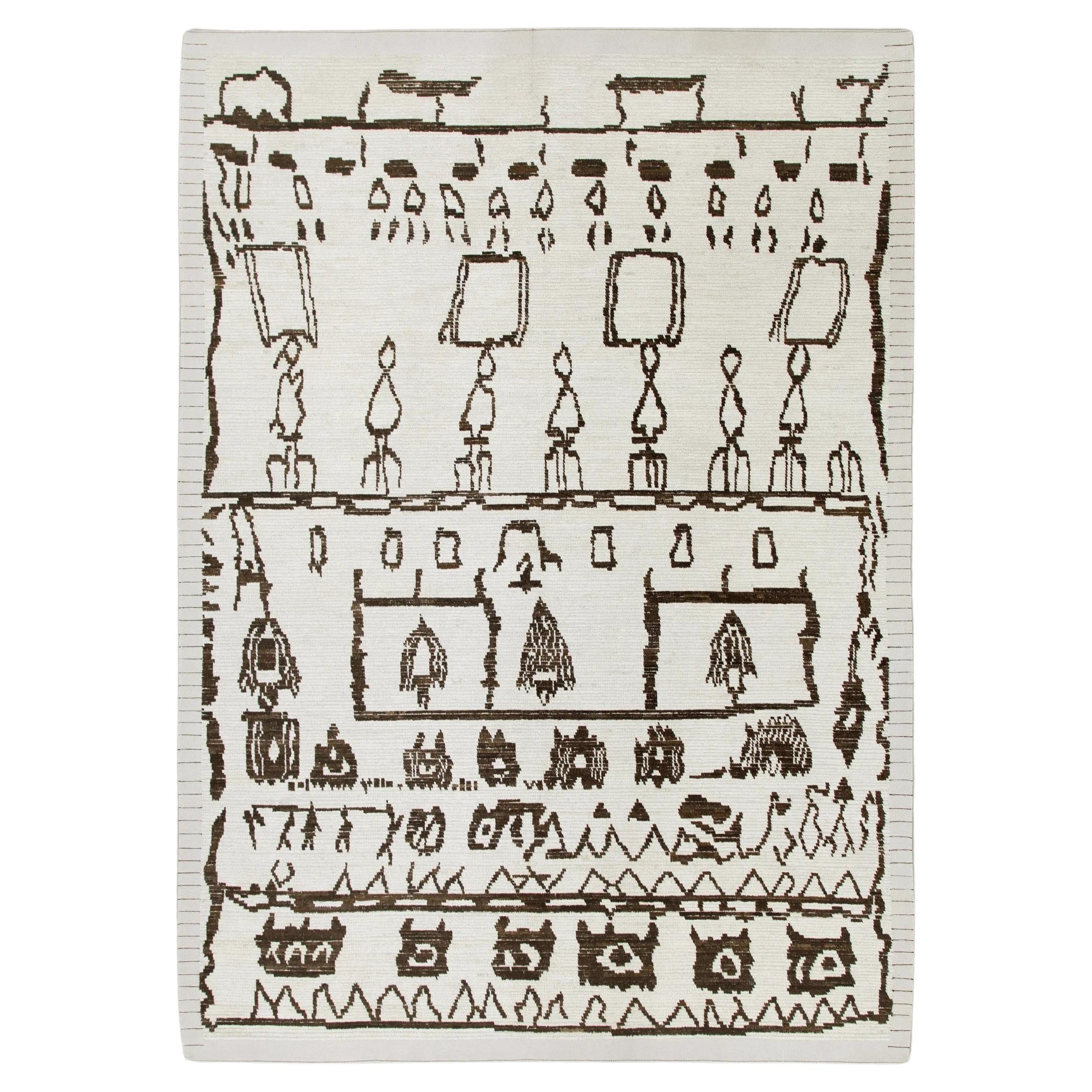 White Handmade Wool Tulu Rug in Brown Geometric Design 9' X 12'5" For Sale