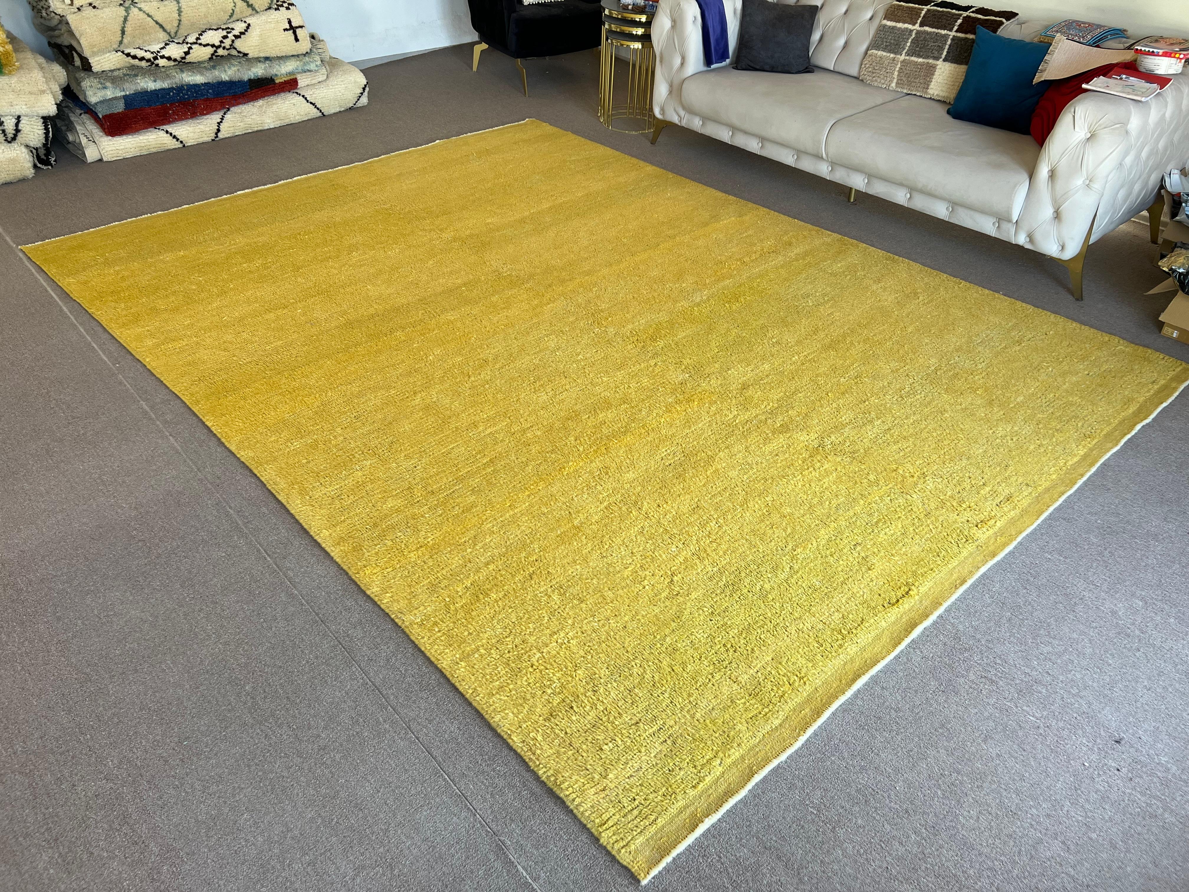 Modern Handmade Turkish Tulu Rug in Solid Yellow Color, Custom Options Available For Sale 5