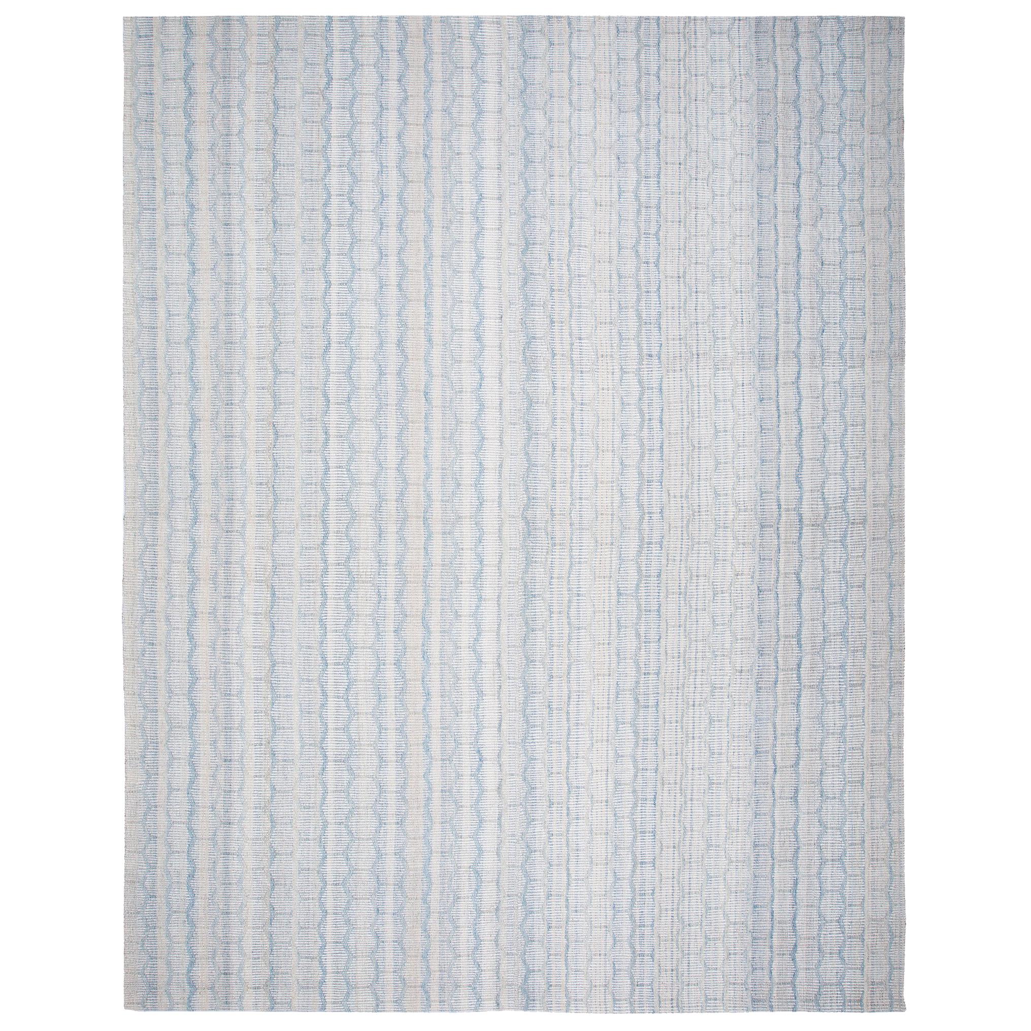 Modern Handwoven Flat-Weave Textured Rug For Sale