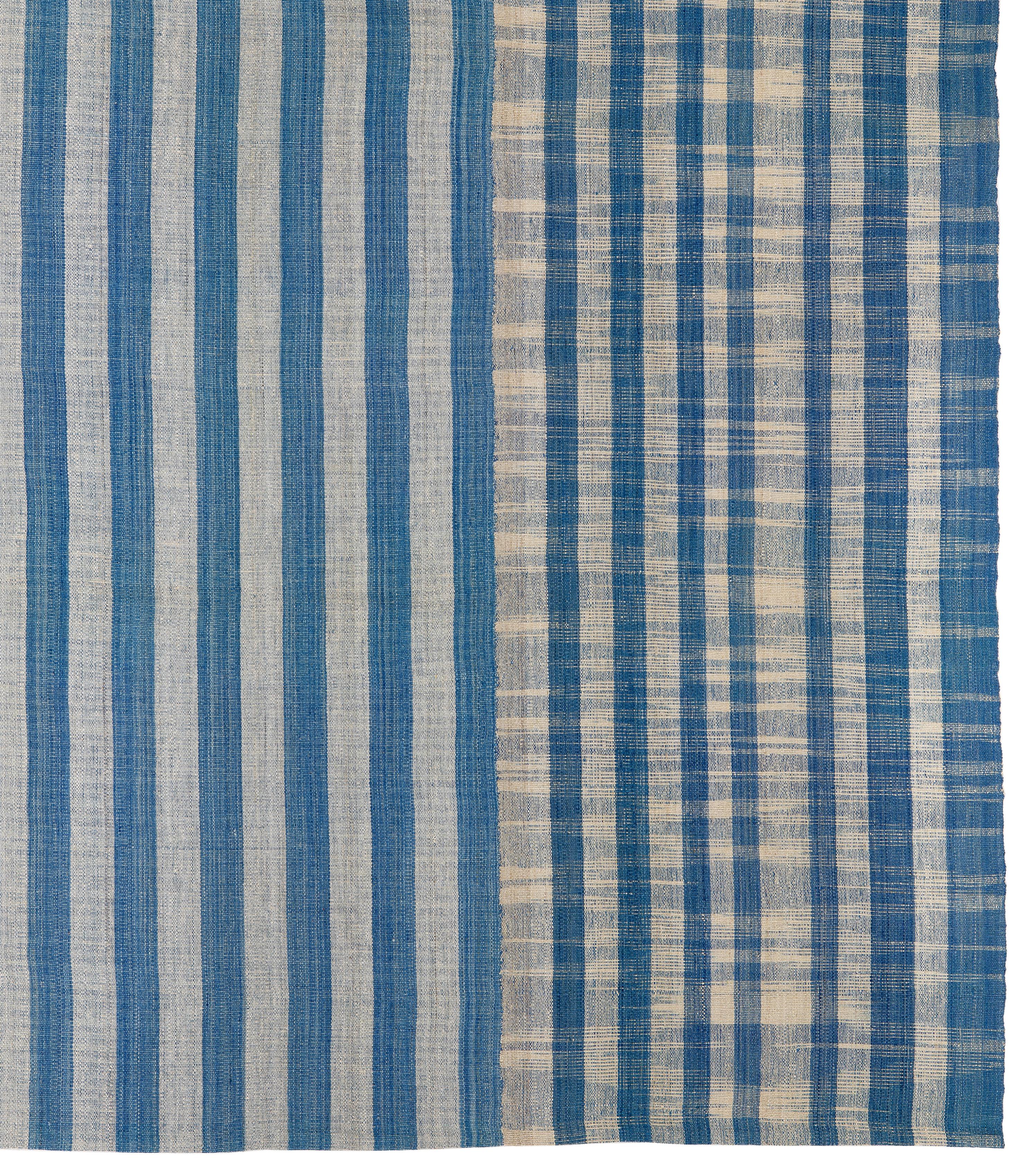 Tissage à plat moderne à la main en provenance d'Iran - Laine naturelle à rayures bleues en vente 2