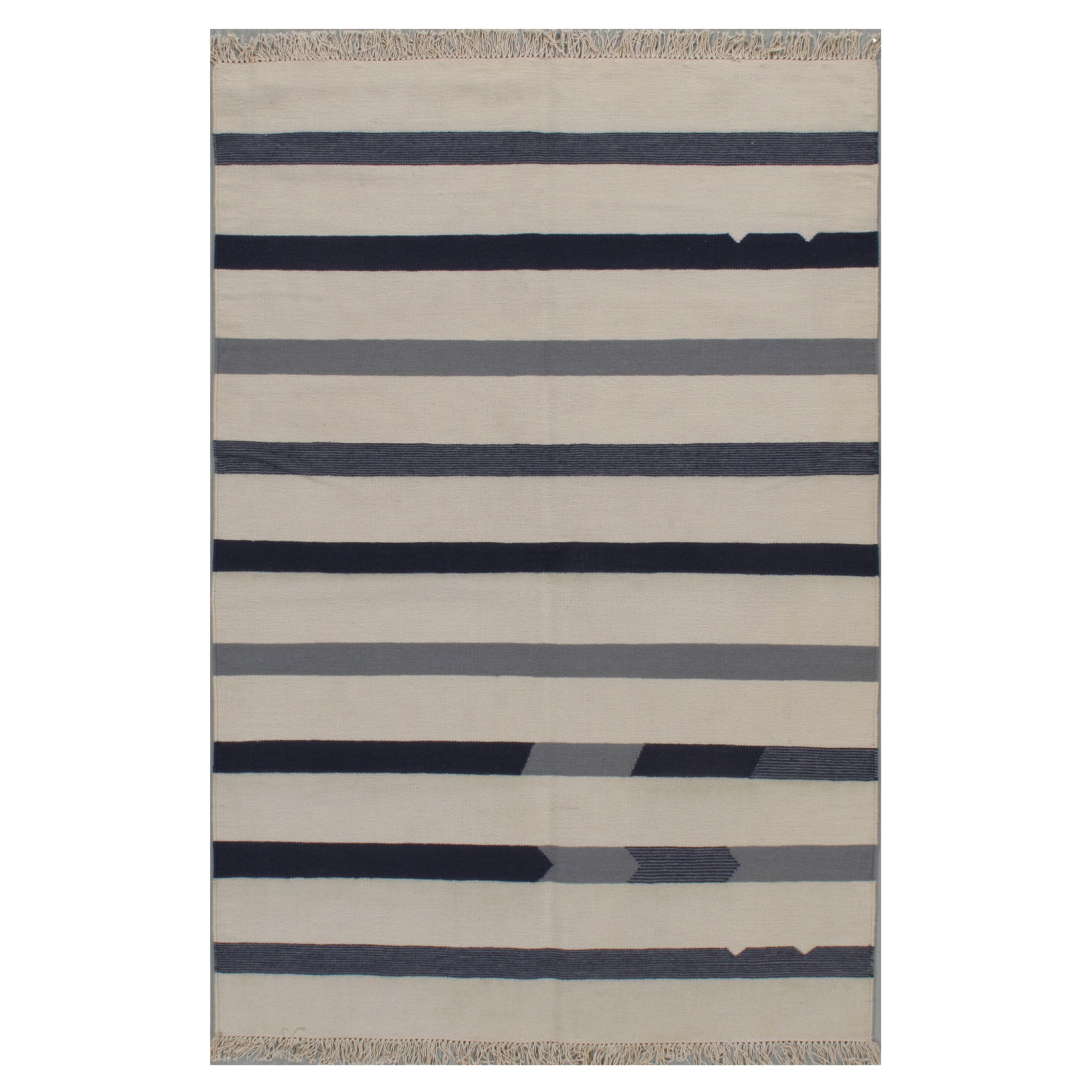 The Moderns Rug & Kilim noir et ivoire tissé à la main 4'1 x 6'2