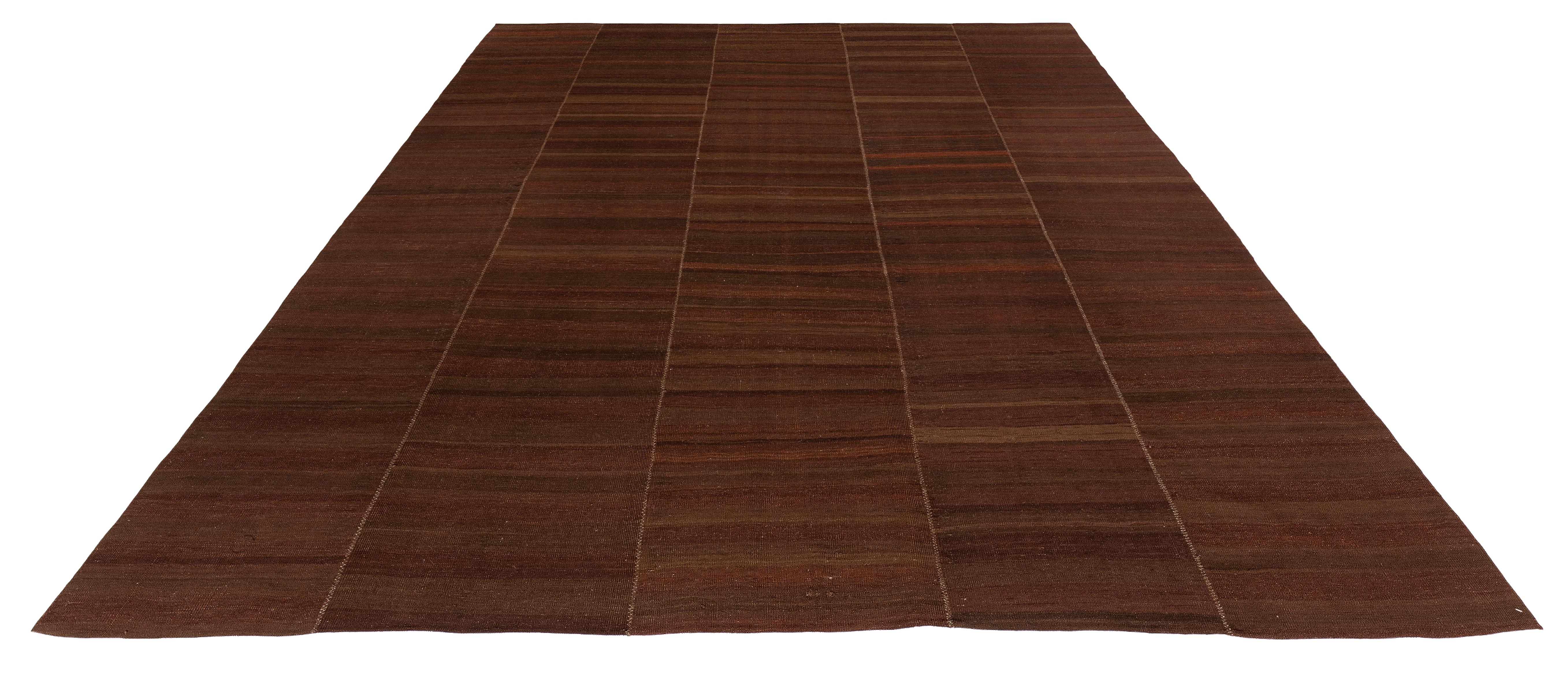 Kilim moderno tessuto a mano dall'Iran - Lana naturale nei toni caldi della terra In condizioni Nuovo in vendita a New York, NY