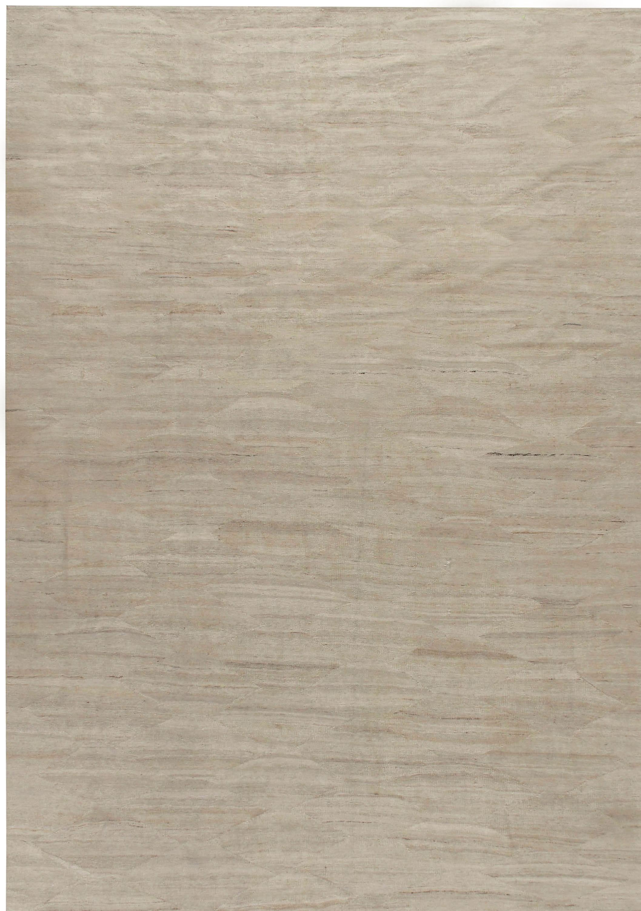 Moderner handgewebter elfenbein-beiger Kilim-Teppich  9'2 x 11'9 (21. Jahrhundert und zeitgenössisch) im Angebot
