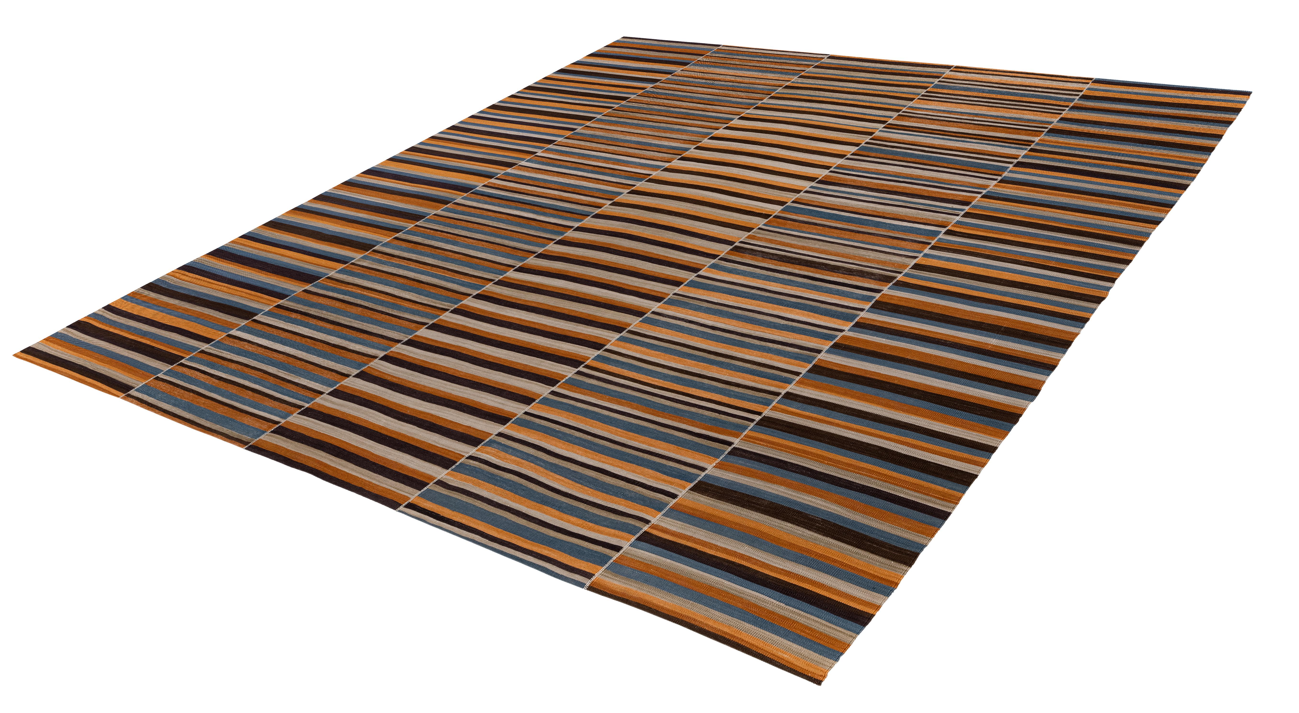 Perse Tissu plat moderne Mazandaran tissé à la main - Laine naturelle, tons de terre rayés en vente