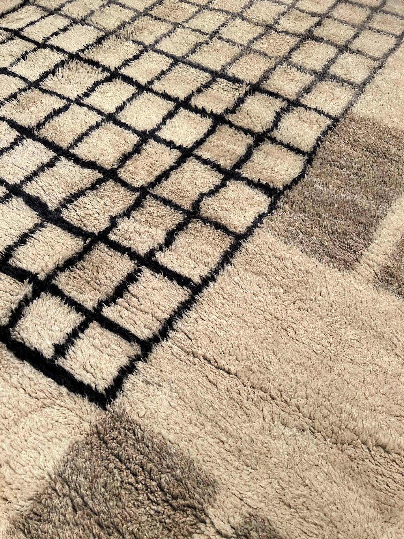 Modern Handwoven Moroccan Wool Grid Rug in Black, White and Grey For Sale 1